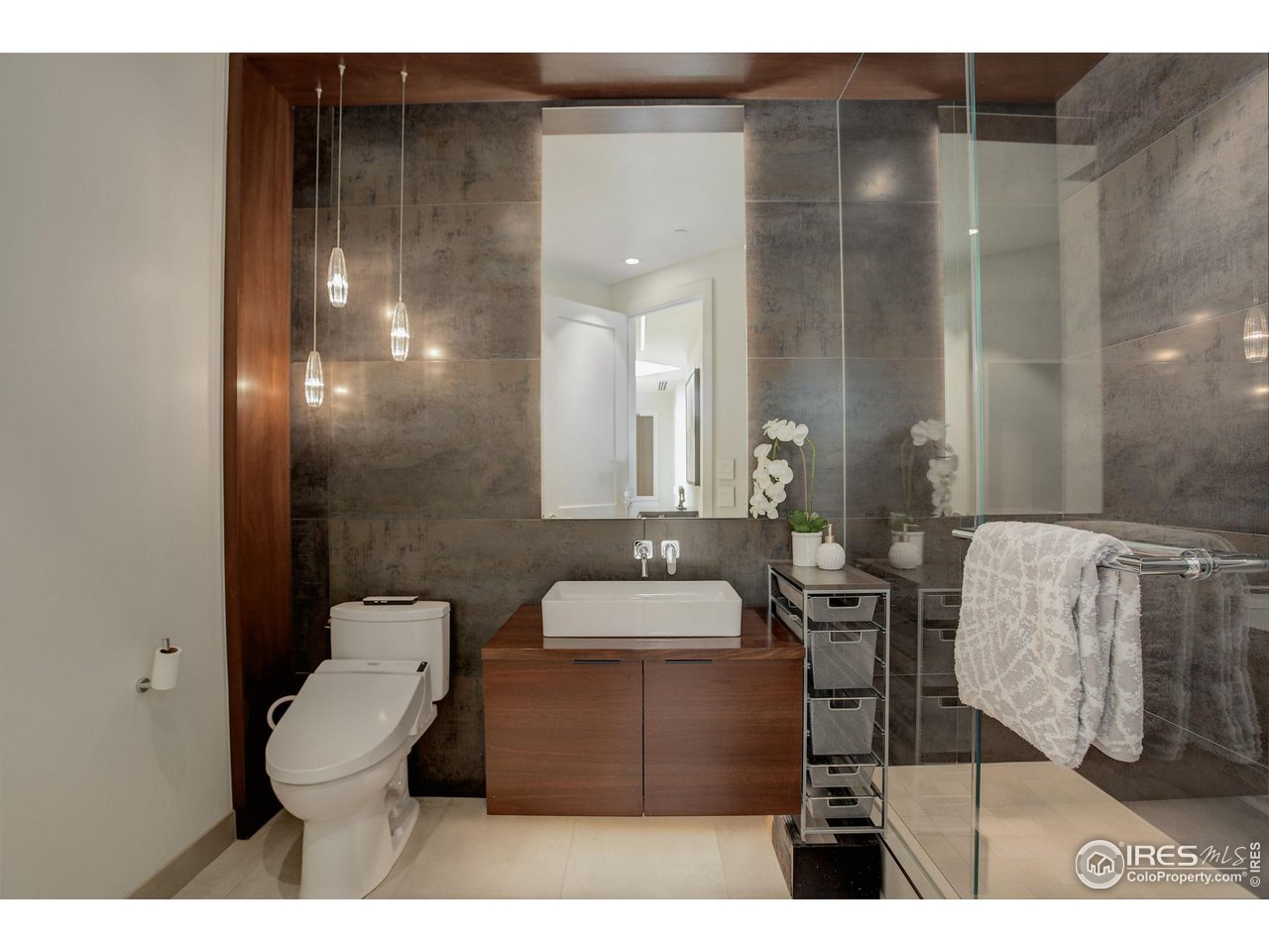 1301 Canyon Blvd #405