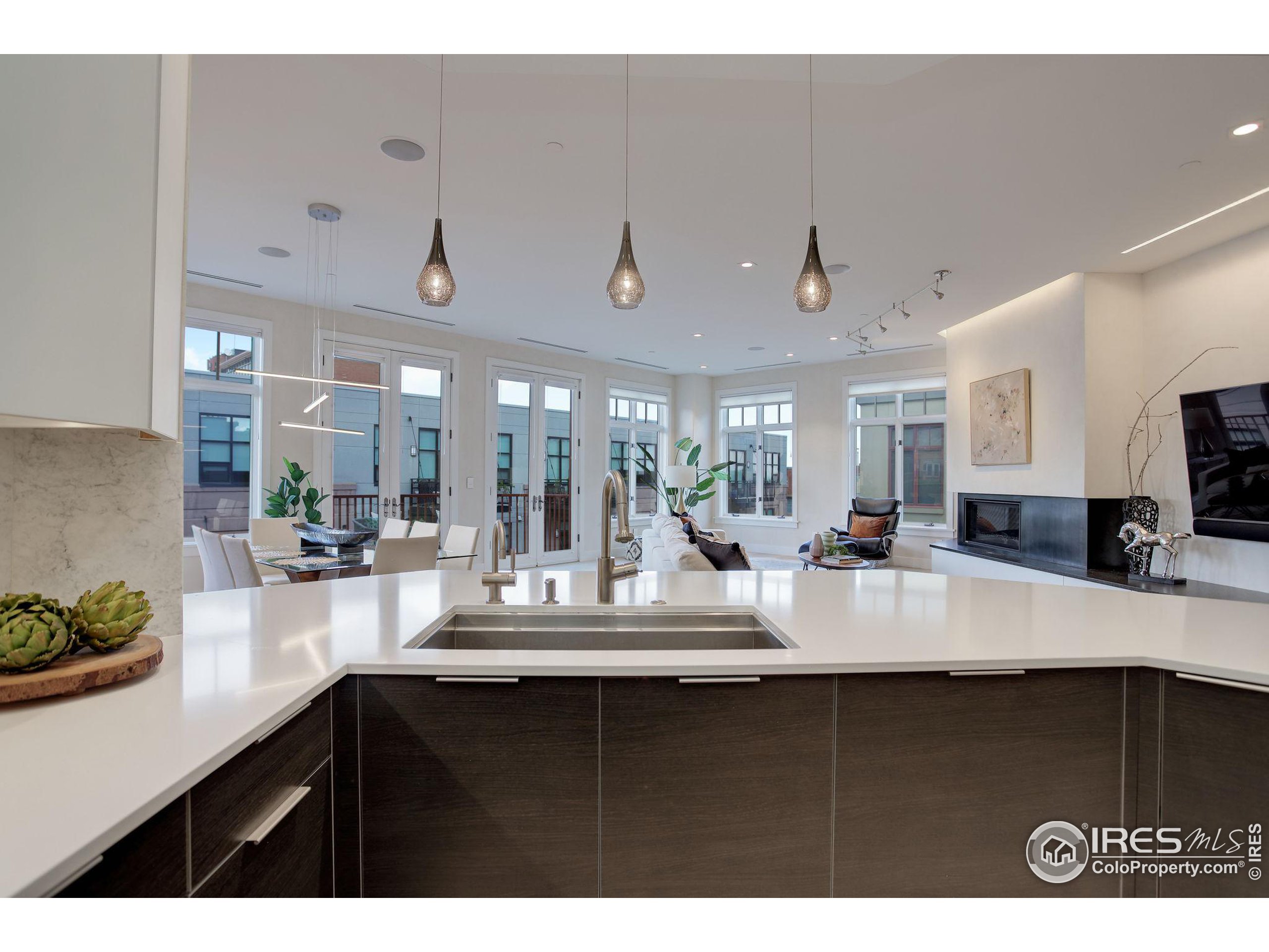 1301 Canyon Blvd #405