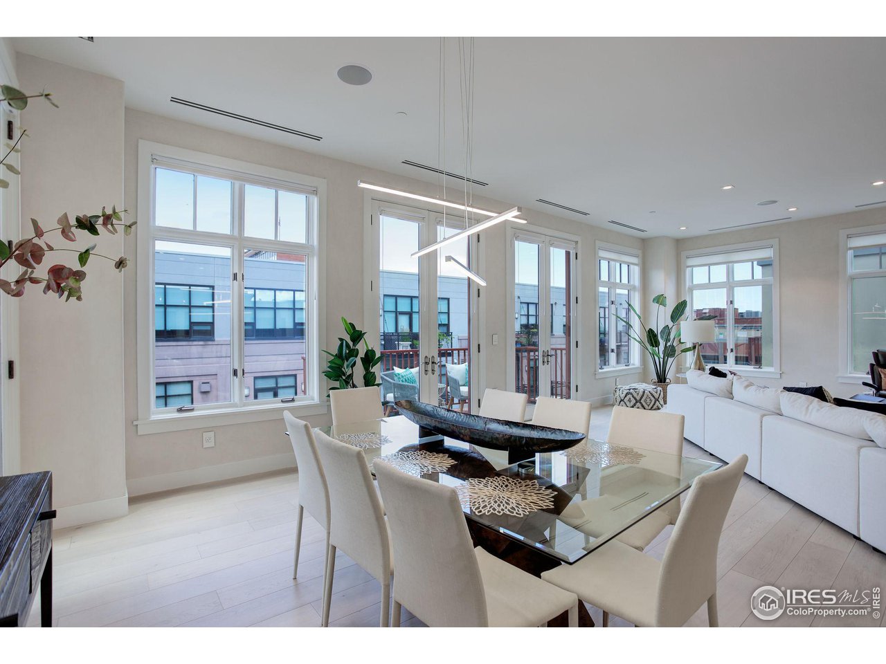 1301 Canyon Blvd #405