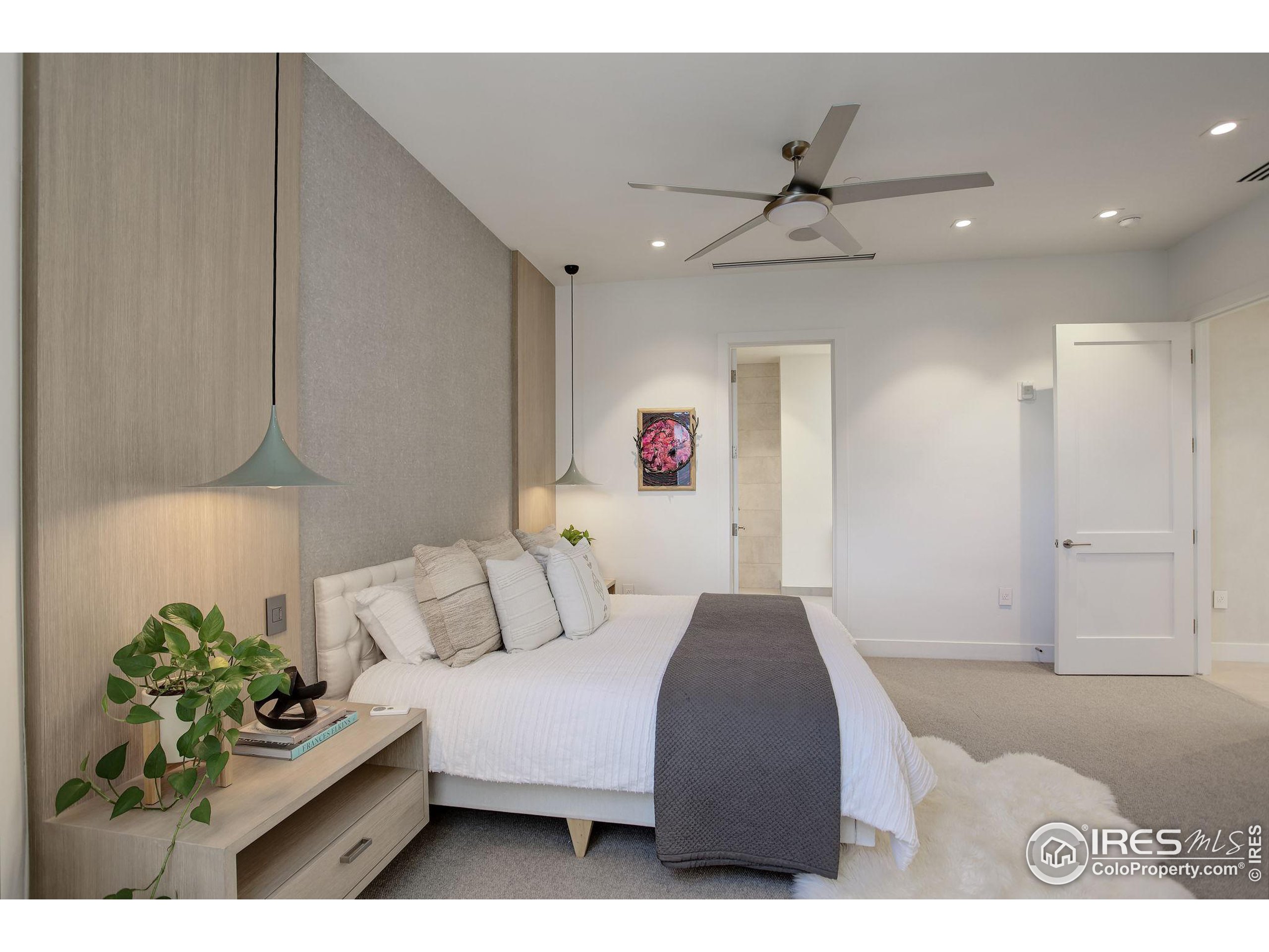 1301 Canyon Blvd #405