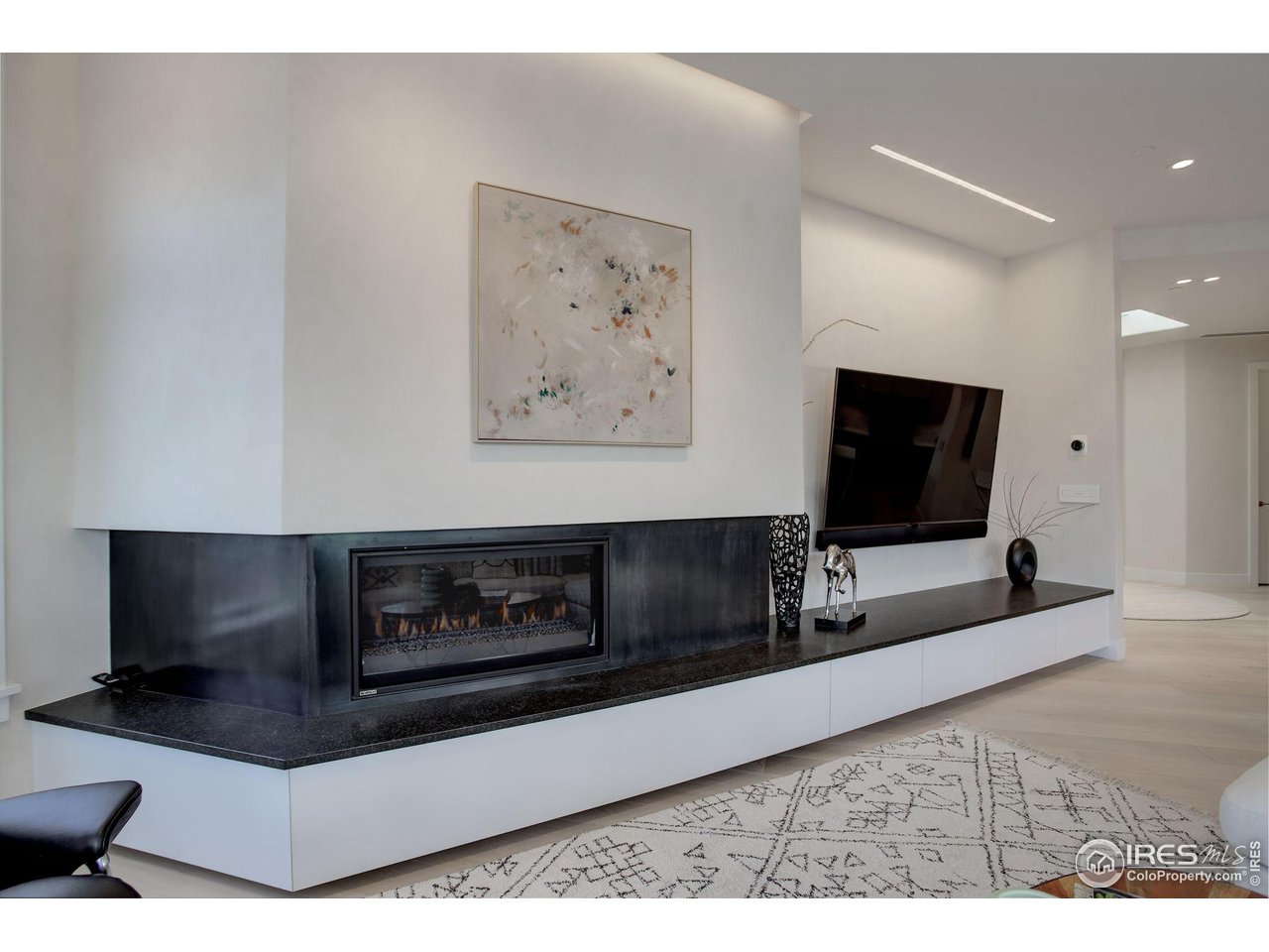 1301 Canyon Blvd #405