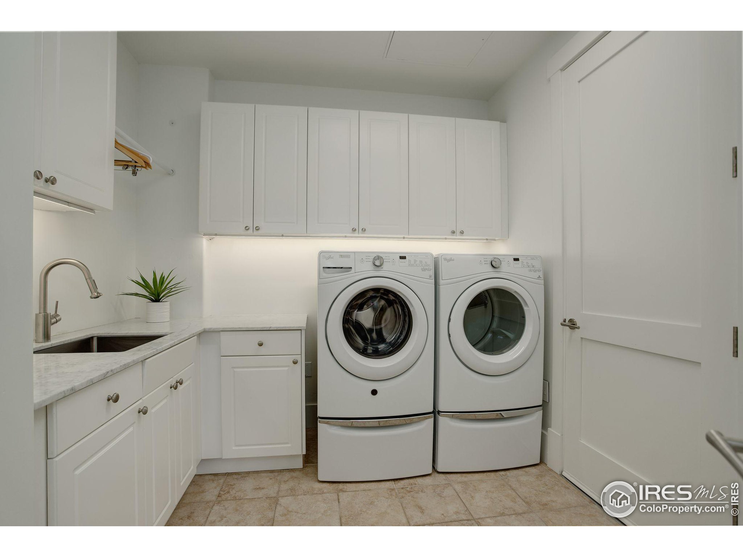 1301 Canyon Blvd #405