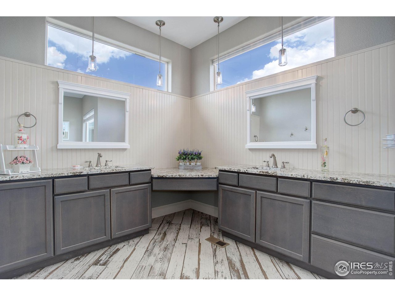 65205 E Mexico Pl