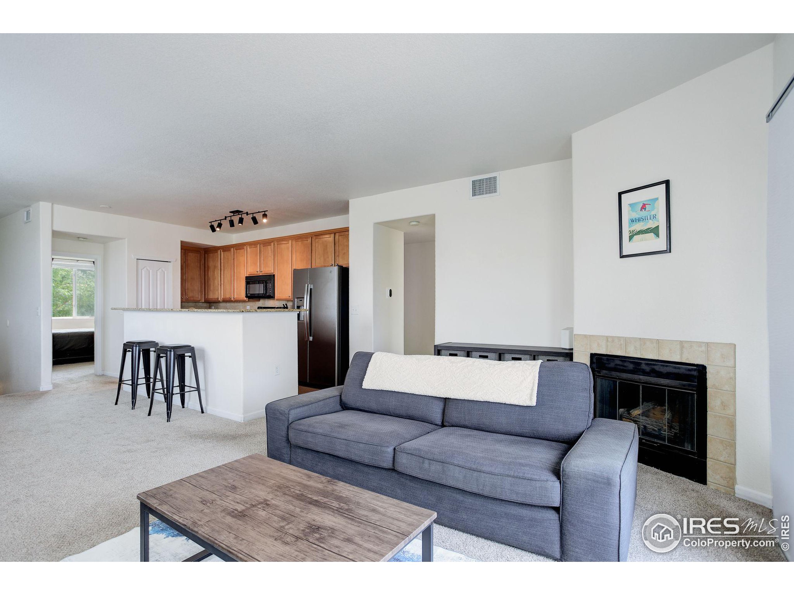 5537 Lewis Ct UPPR 206