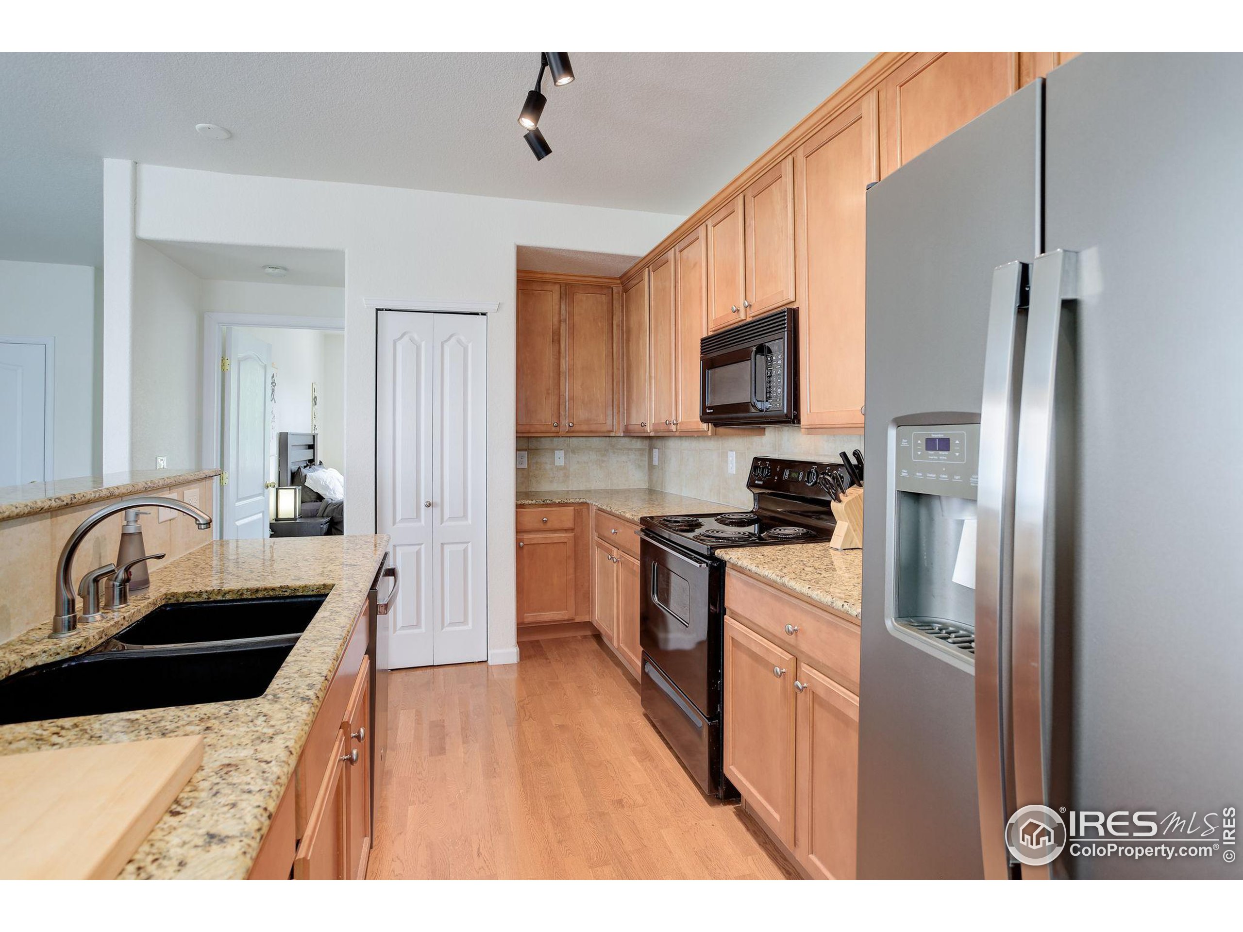 5537 Lewis Ct UPPR 206