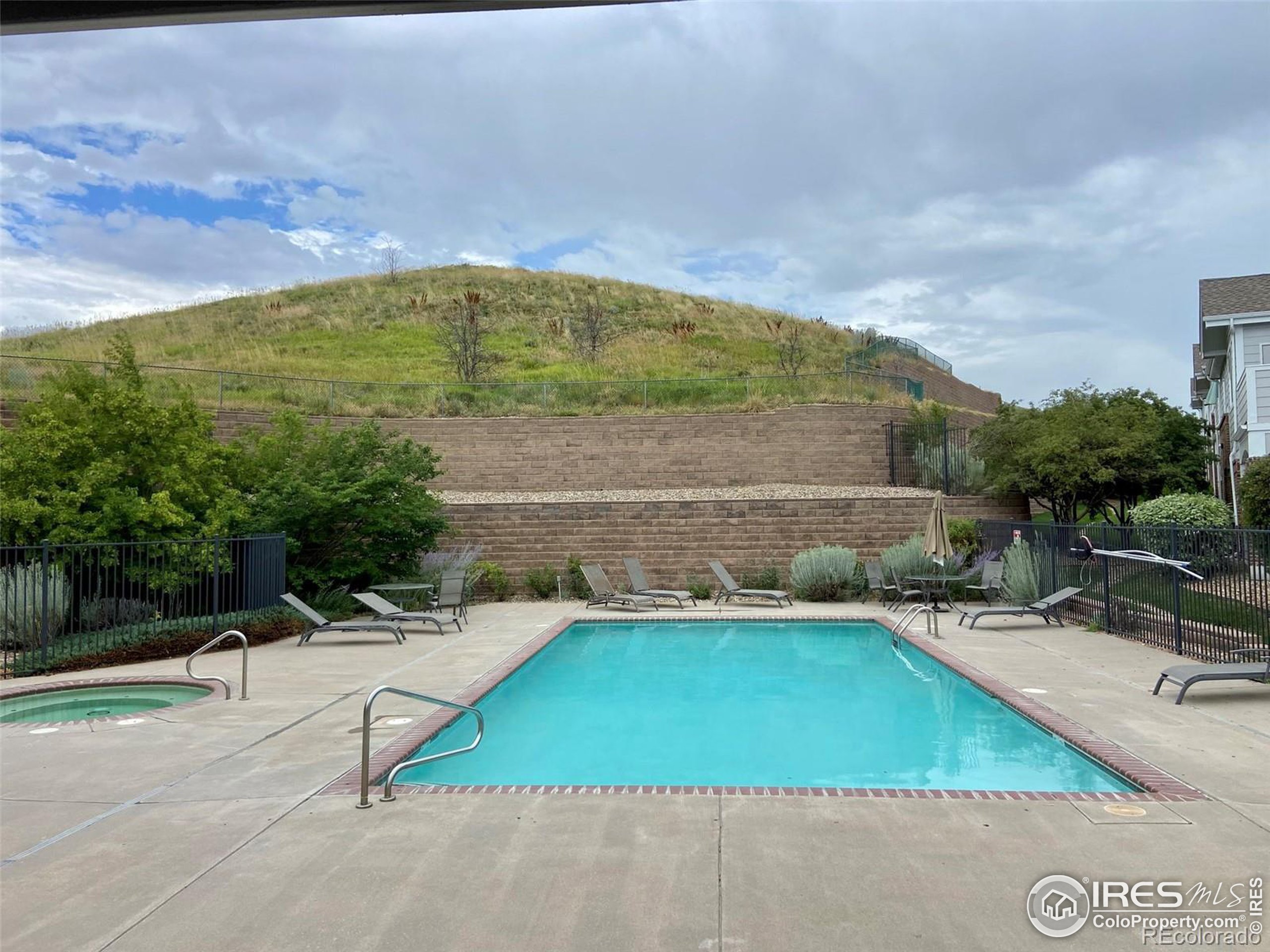 5537 Lewis Ct UPPR 206