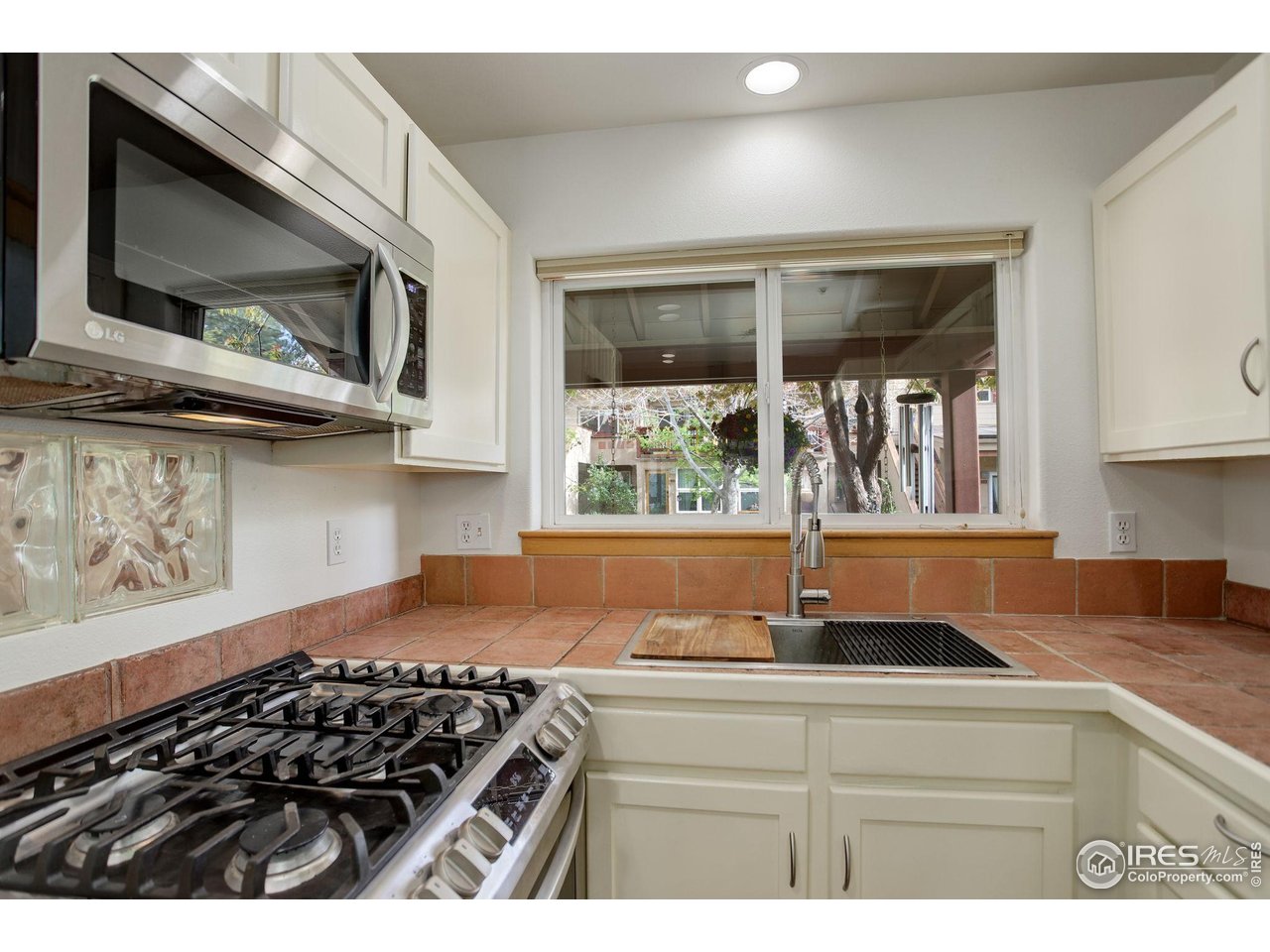 1460 Quince Ave #102