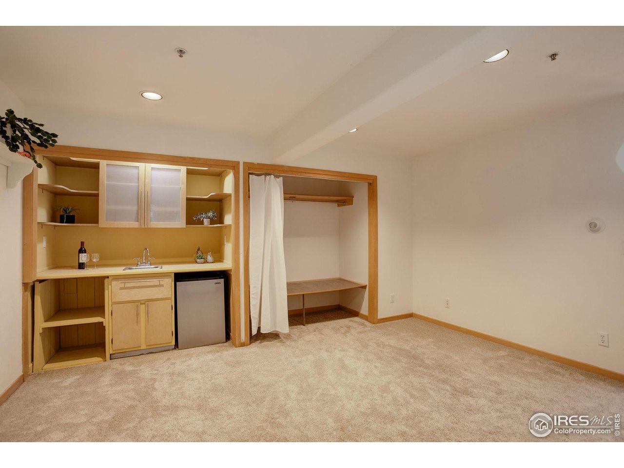 1460 Quince Ave #102