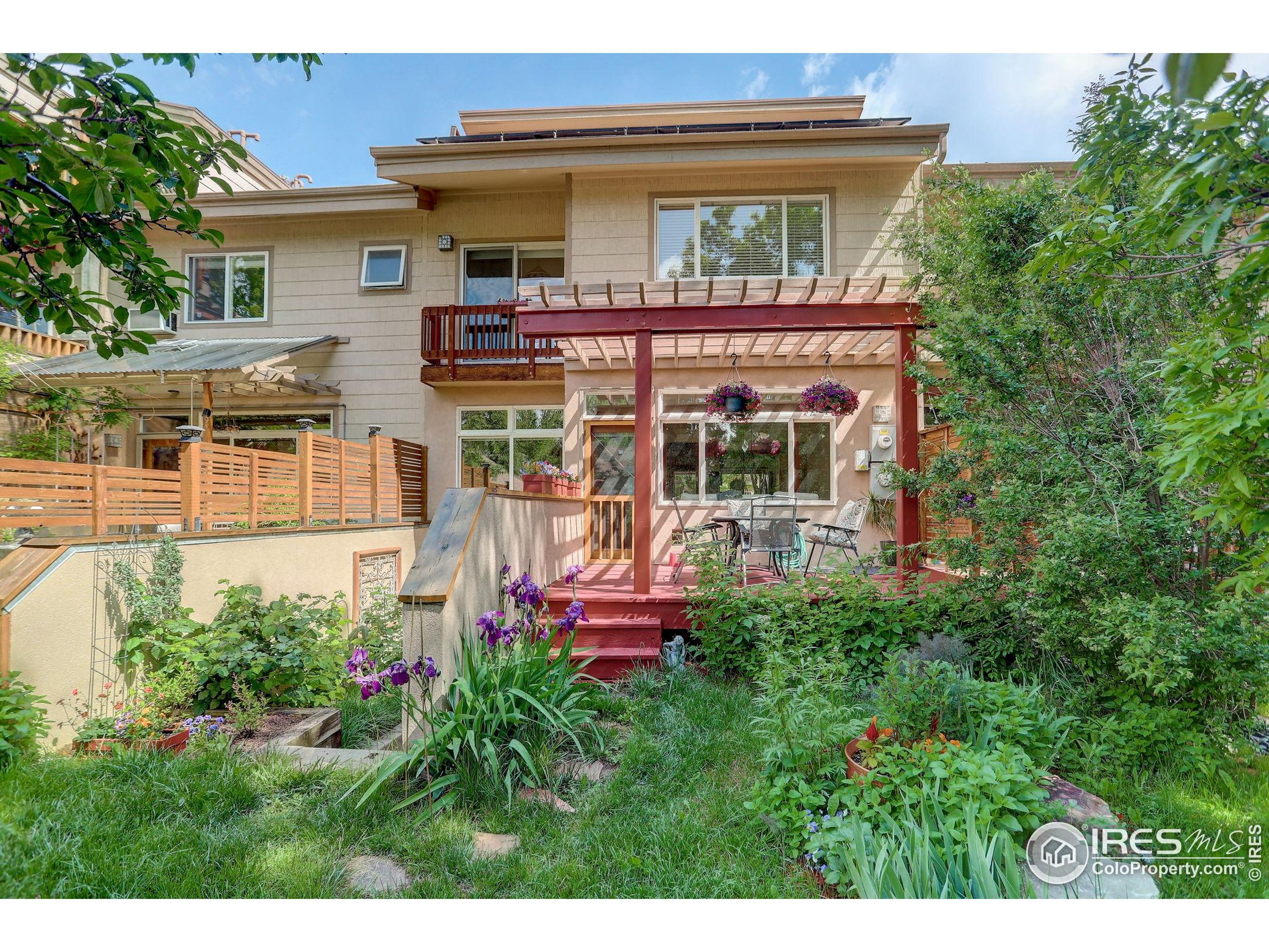 1460 Quince Ave #102