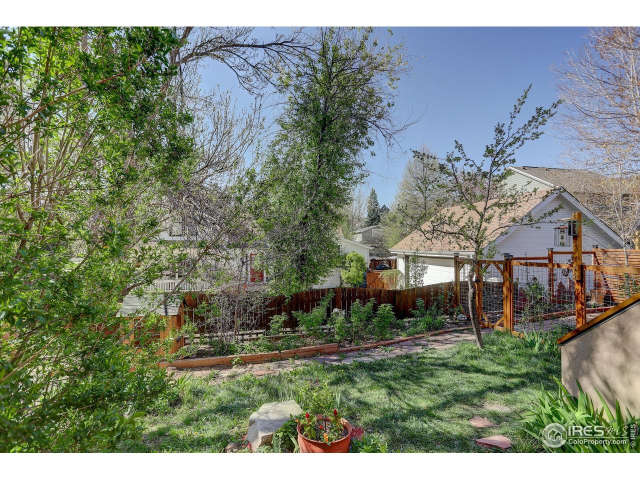 1460 Quince Ave #102