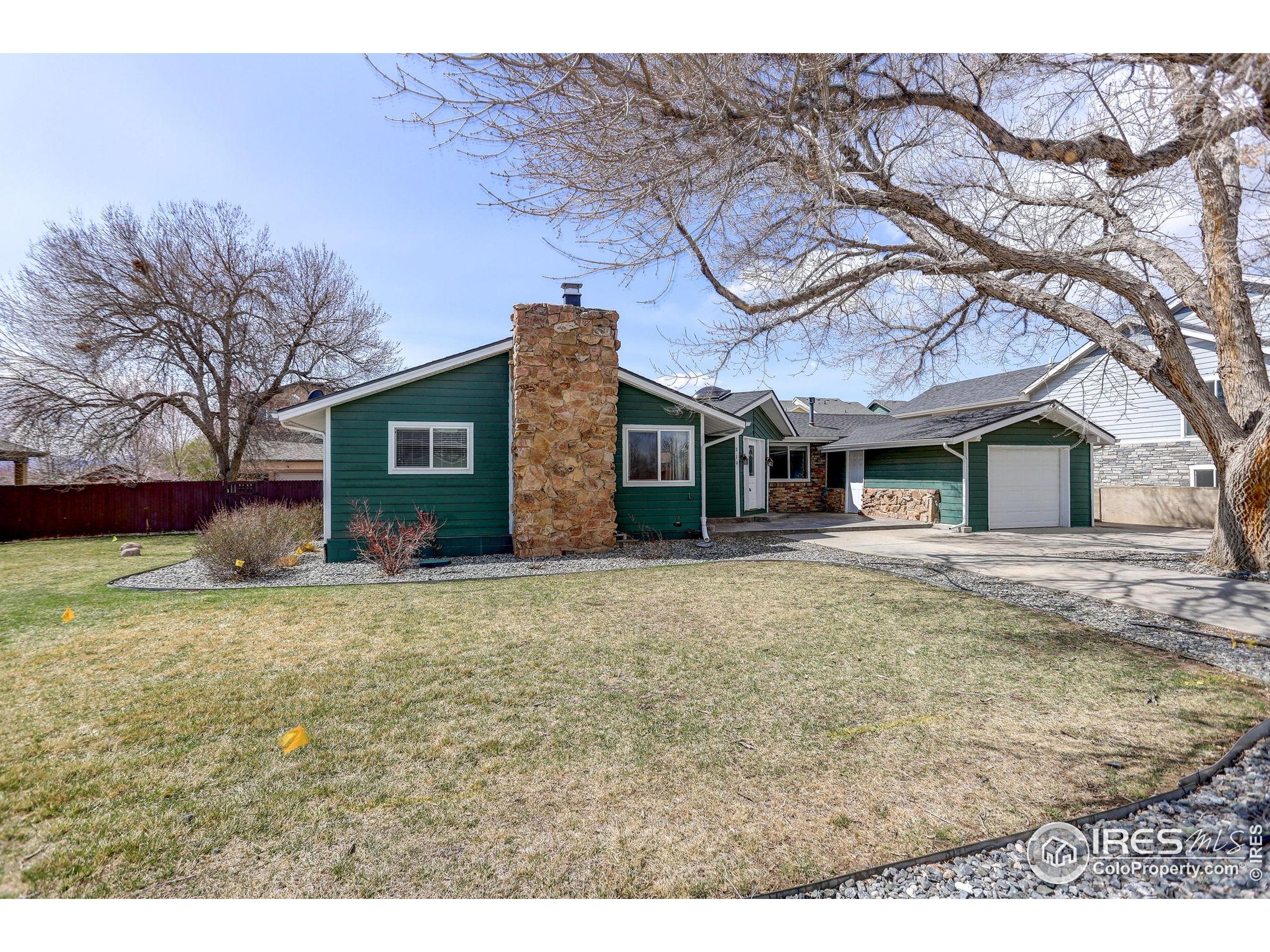 319 Carter Ln