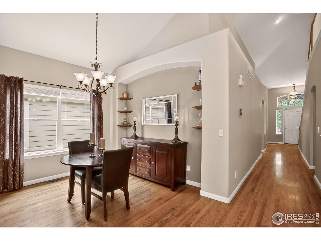 1632 Metropolitan Dr