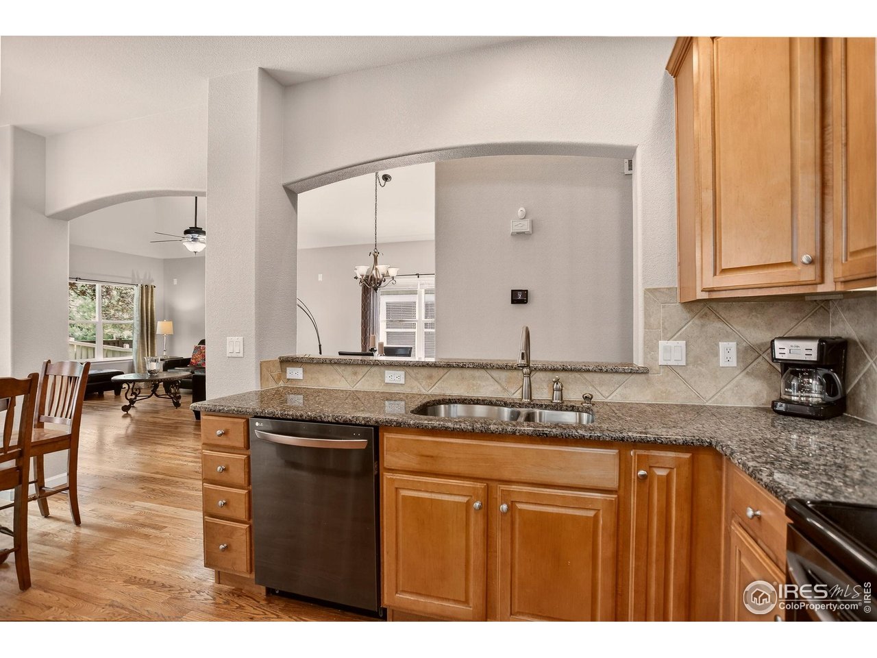 1632 Metropolitan Dr