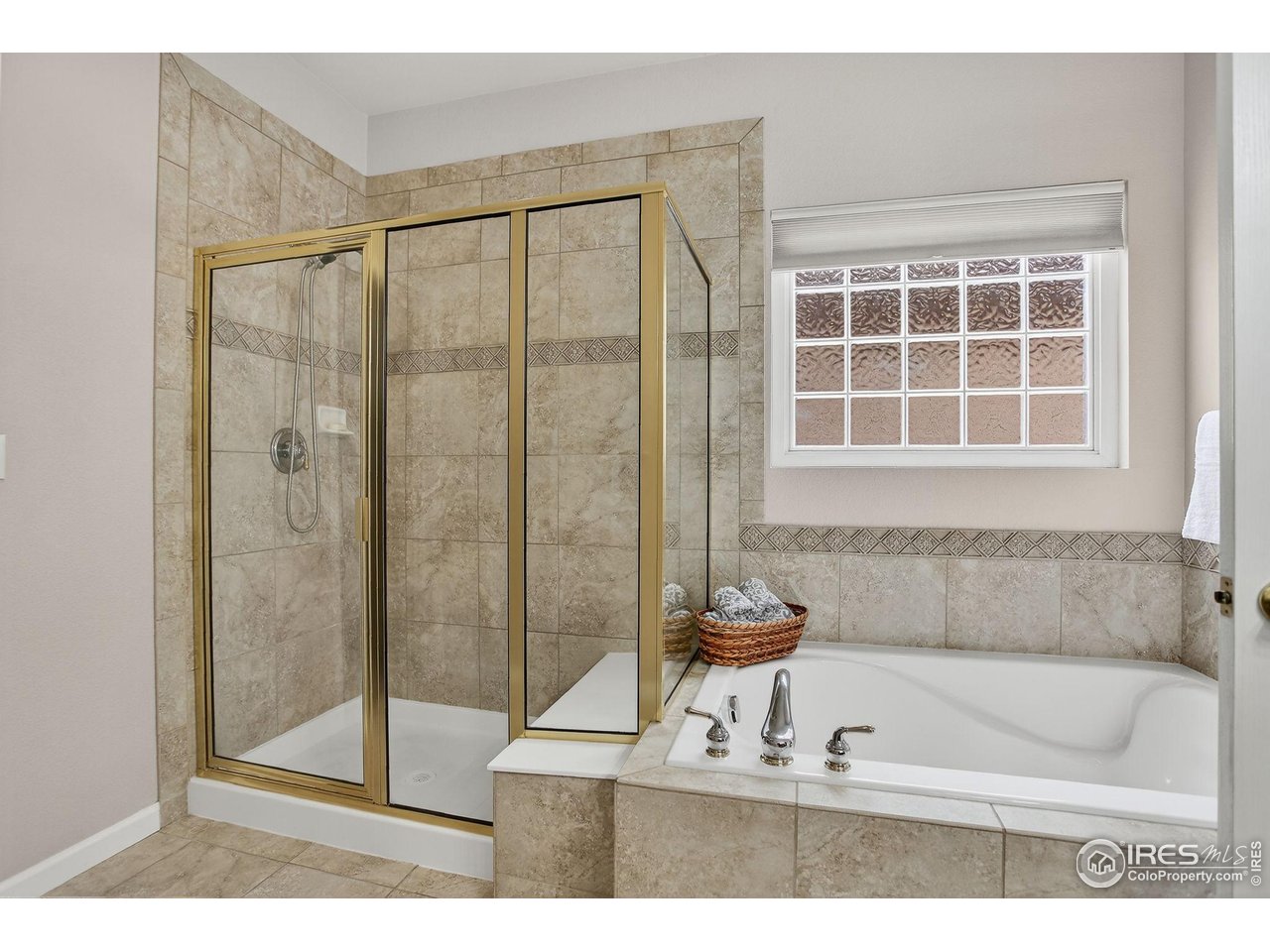 1632 Metropolitan Dr