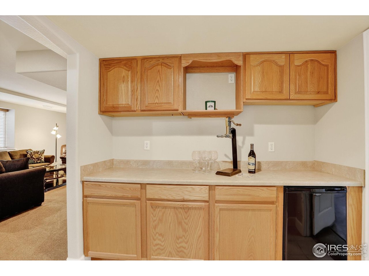 1632 Metropolitan Dr