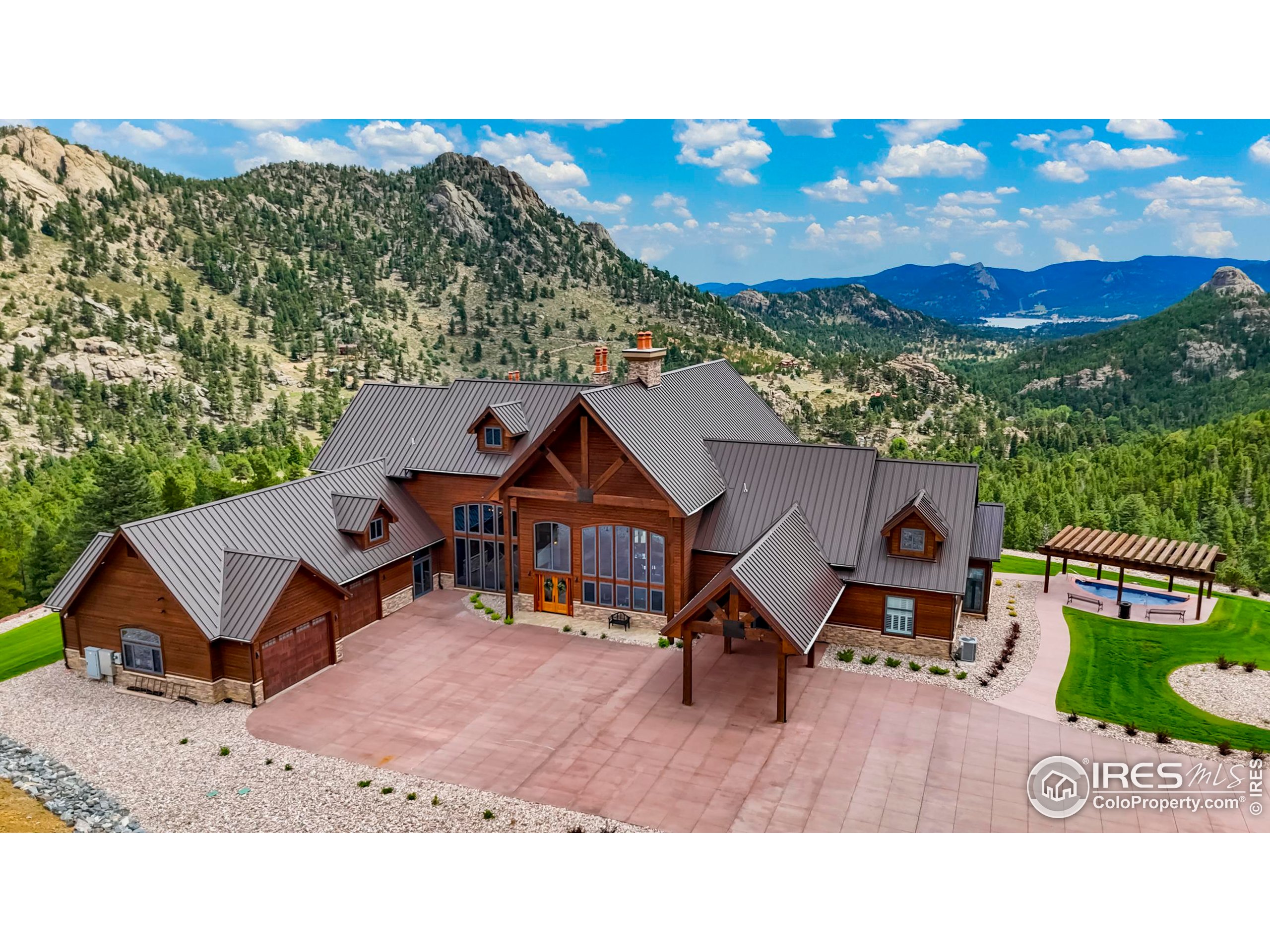 2327 Deer Ridge Dr
