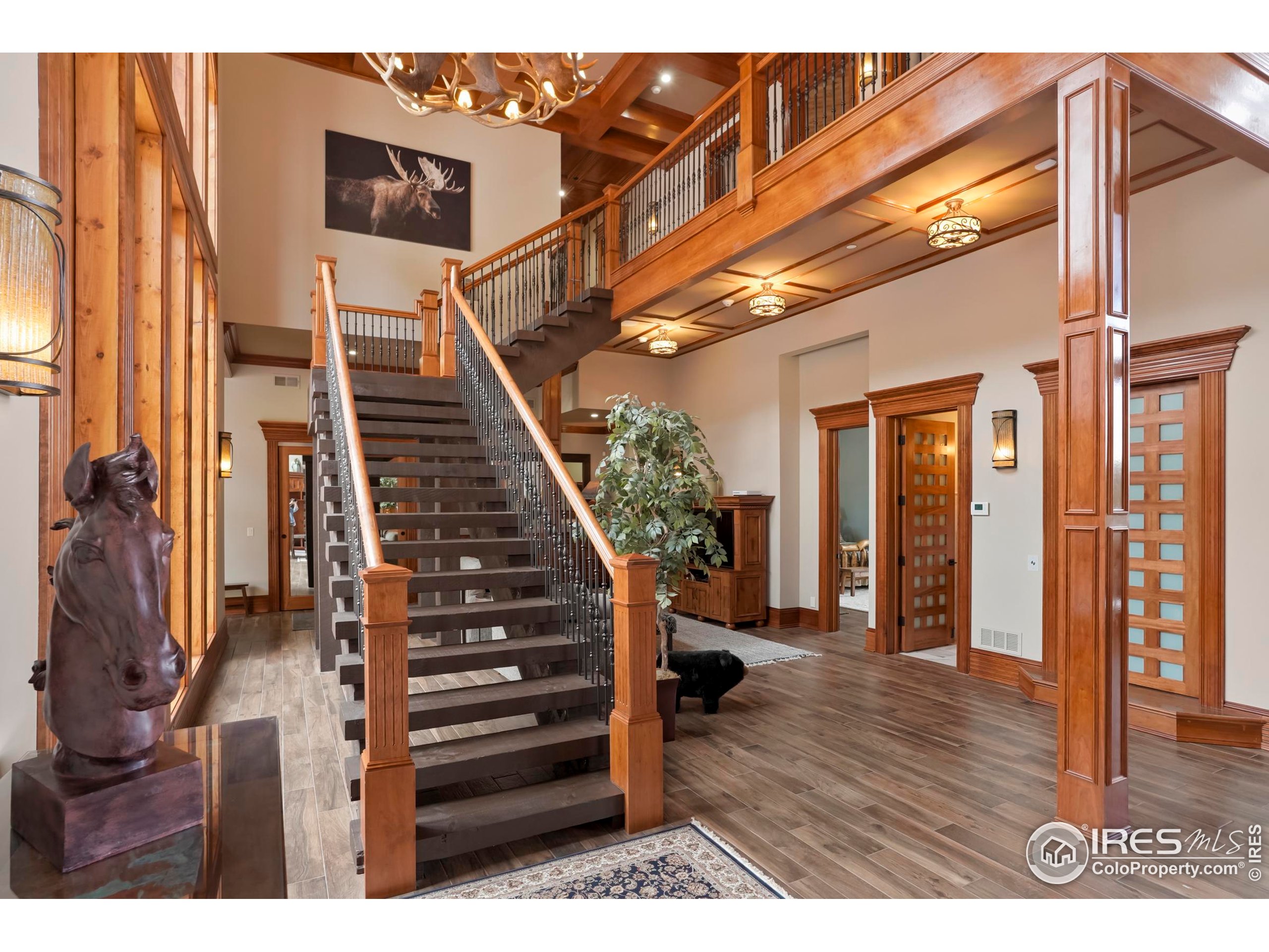 2327 Deer Ridge Dr
