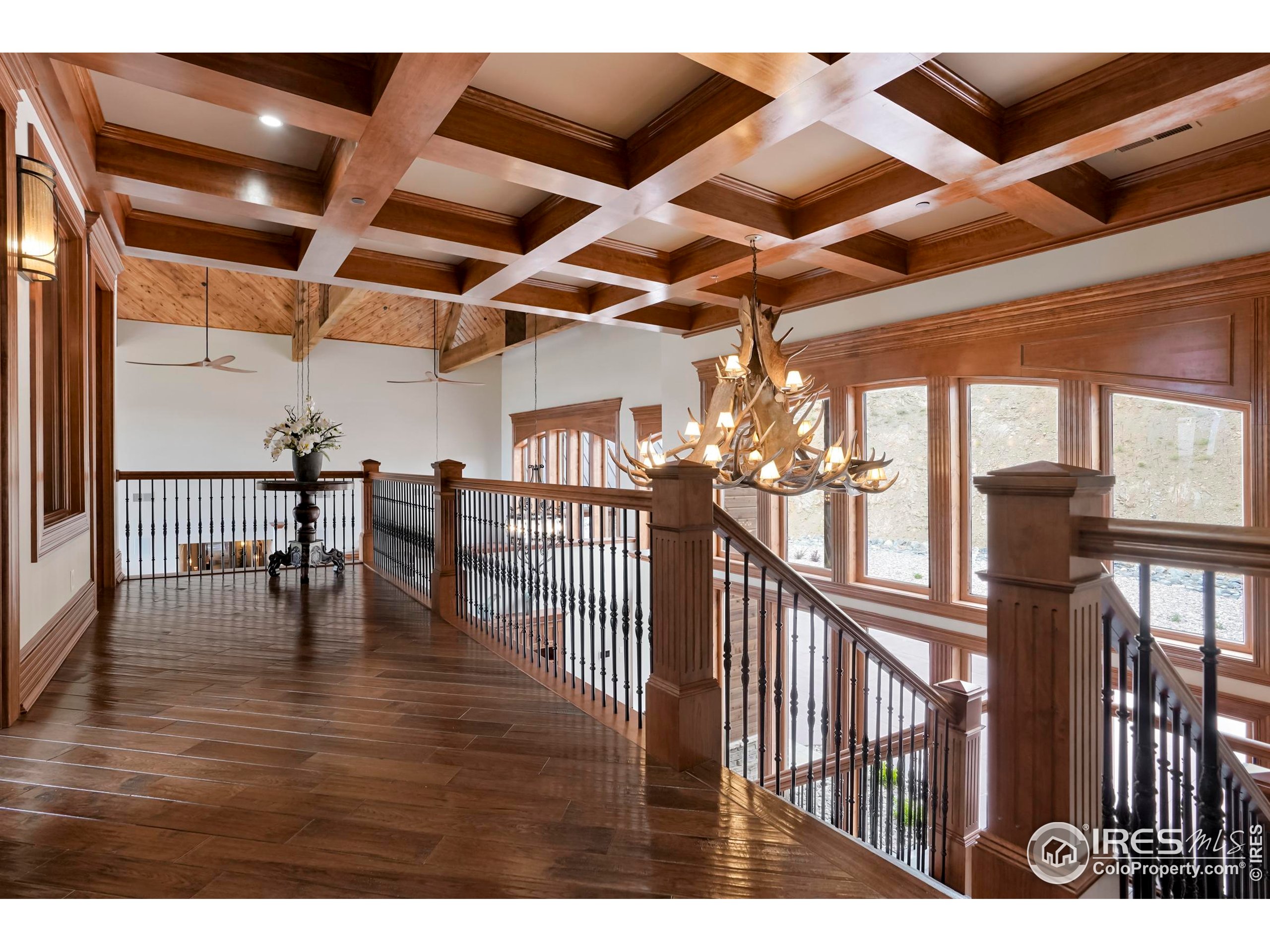 2327 Deer Ridge Dr