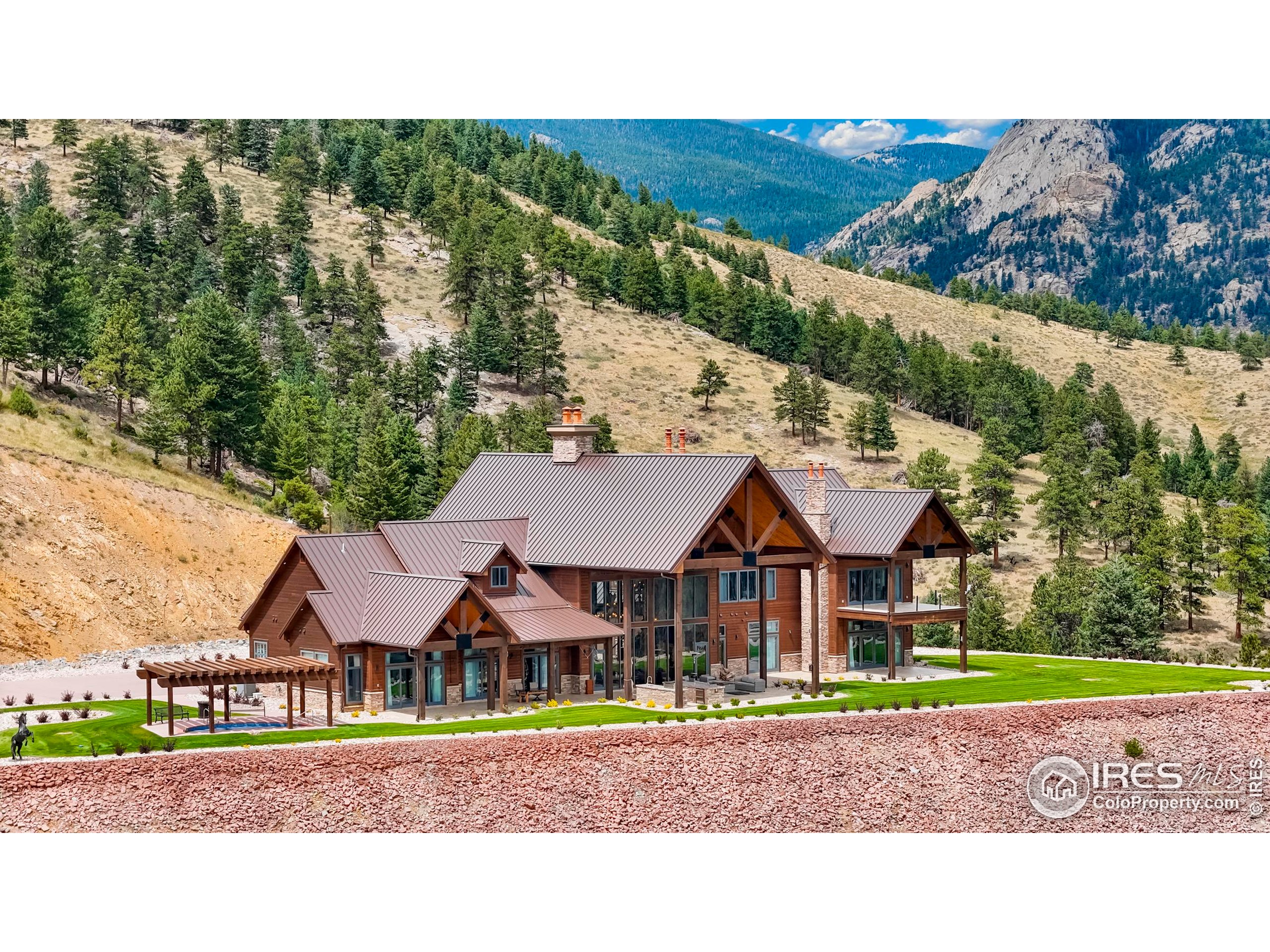2327 Deer Ridge Dr