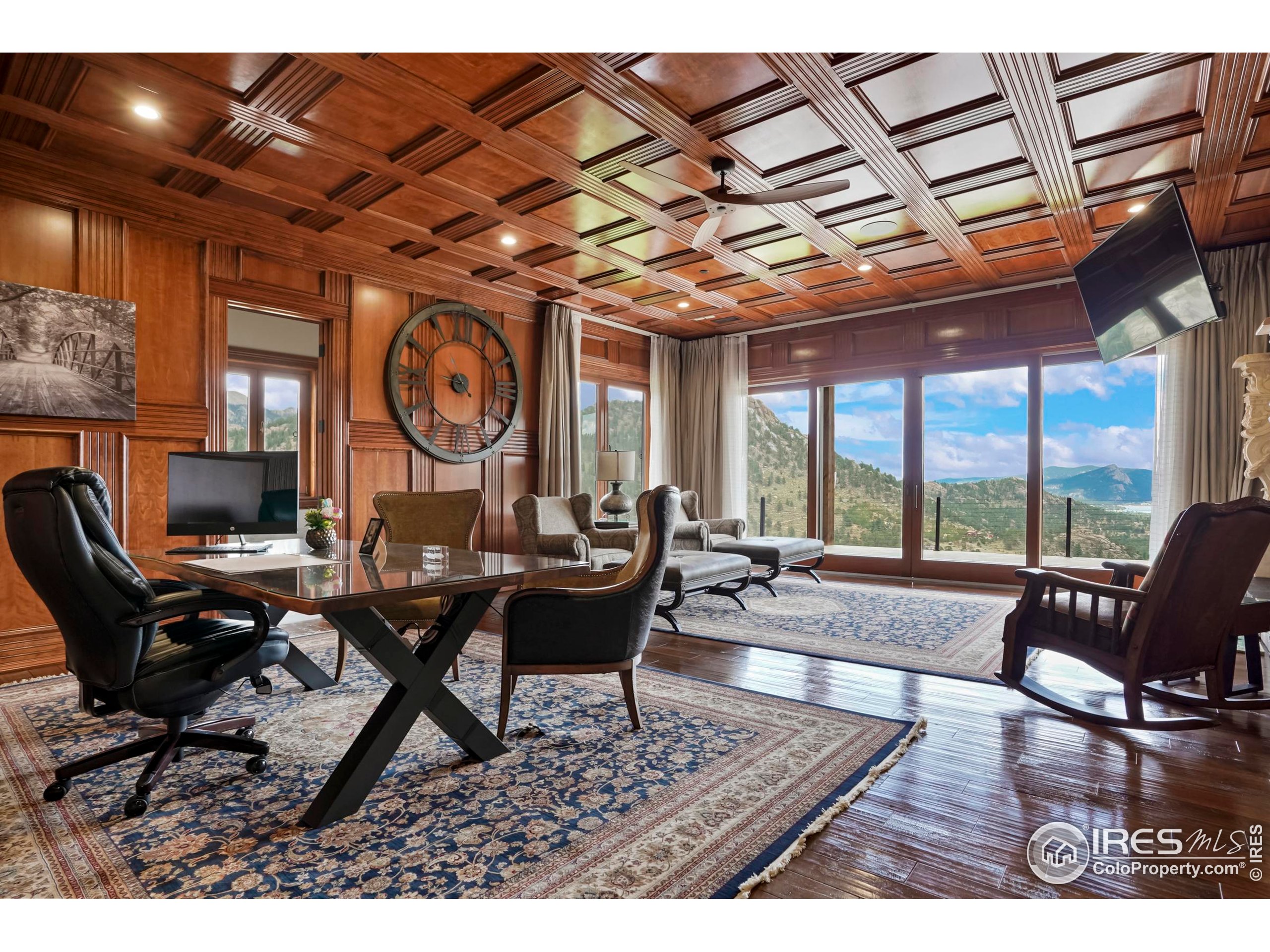 2327 Deer Ridge Dr
