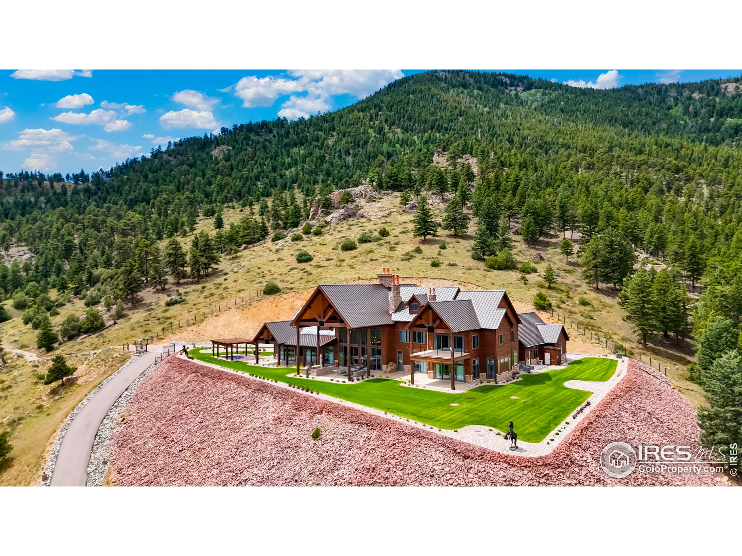 2327 Deer Ridge Dr