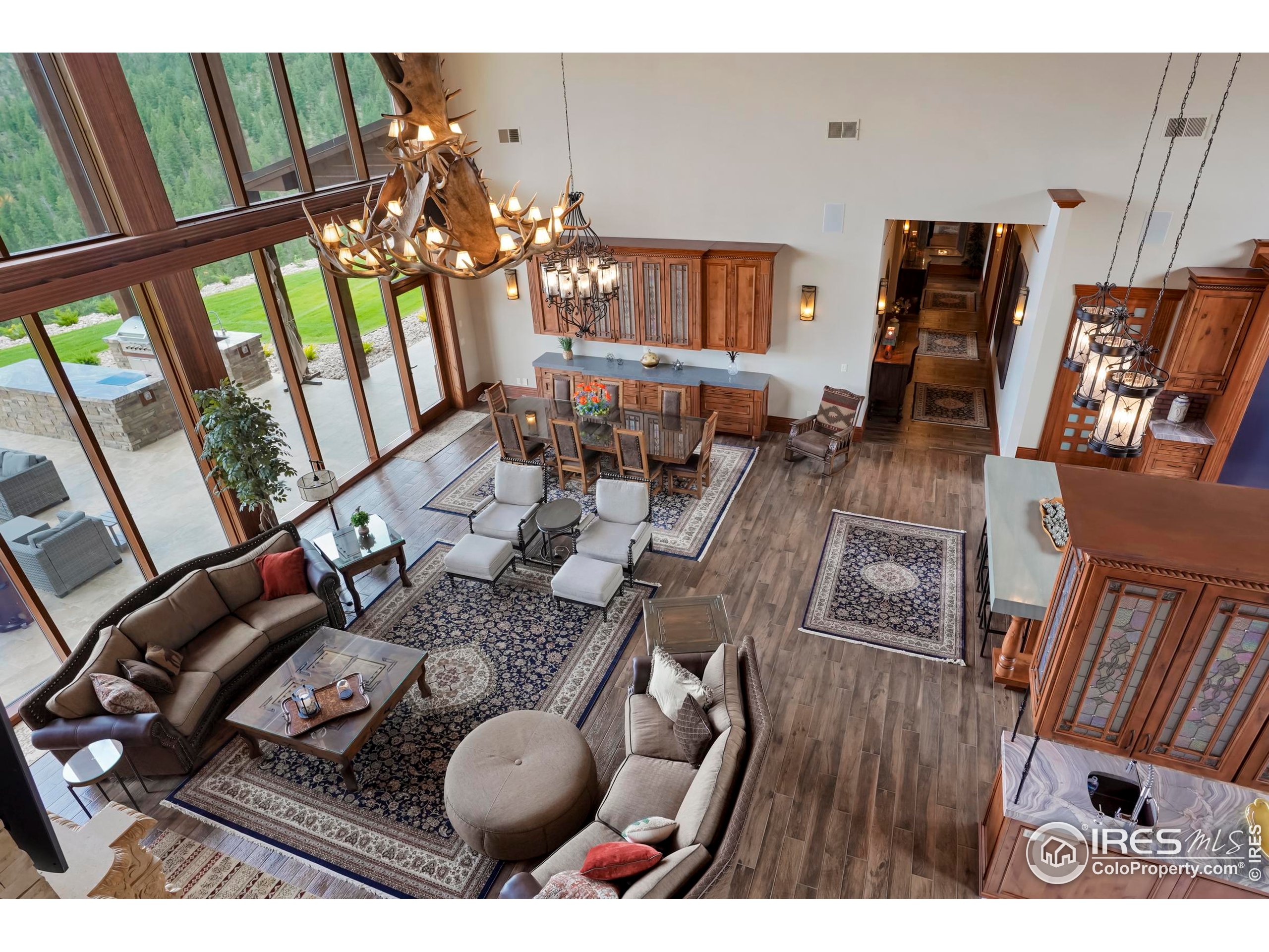 2327 Deer Ridge Dr