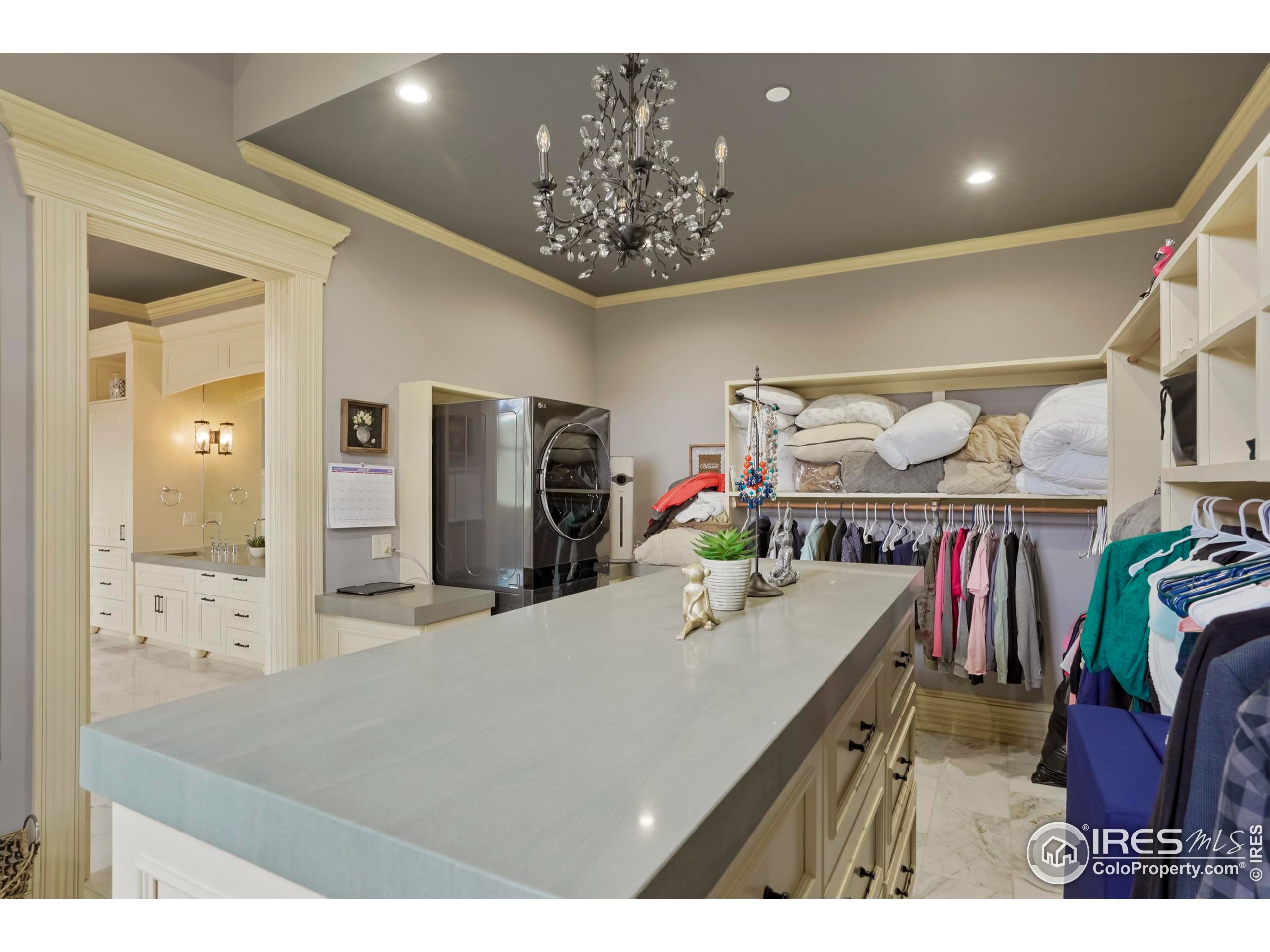 2327 Deer Ridge Dr