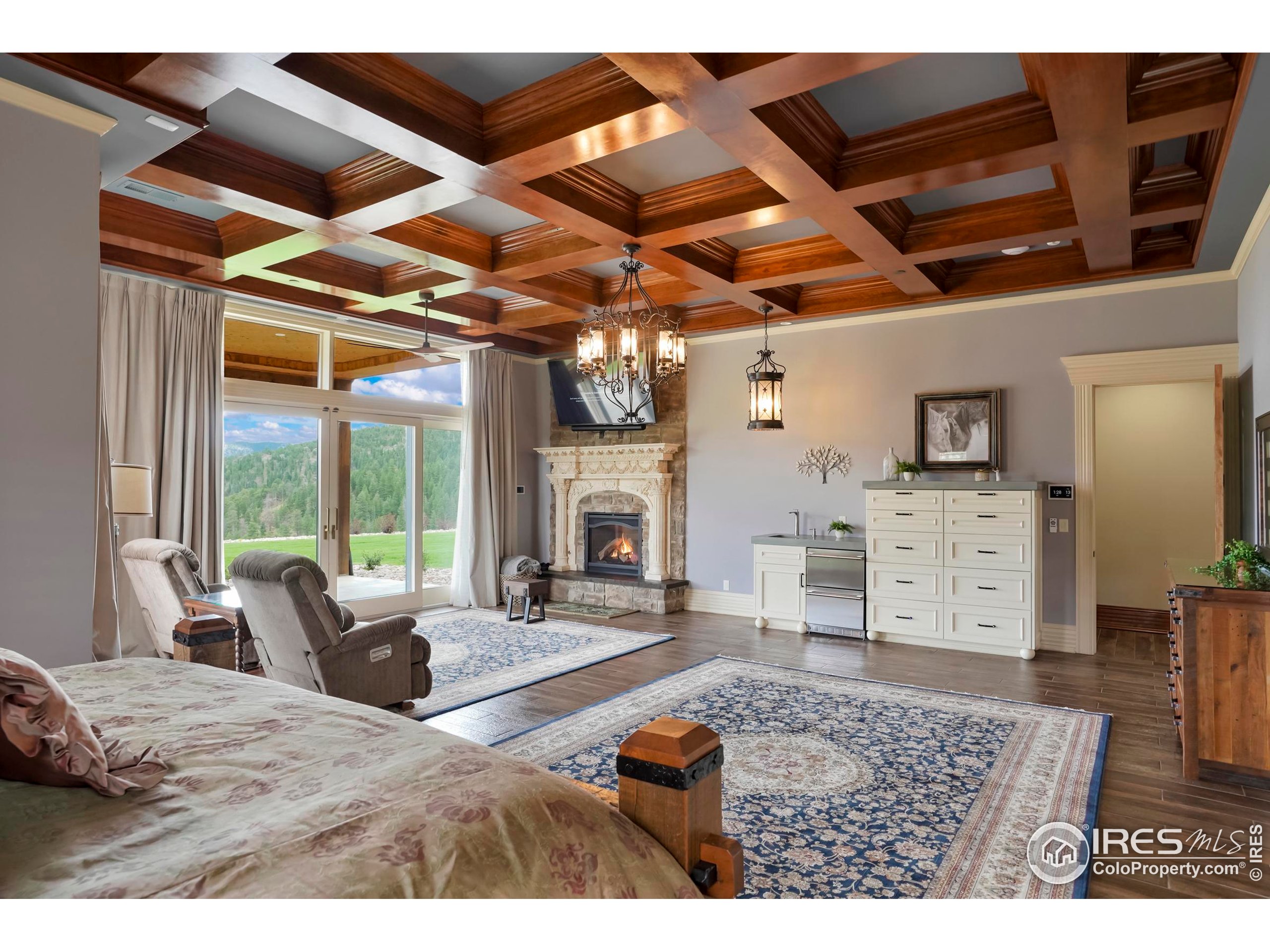 2327 Deer Ridge Dr