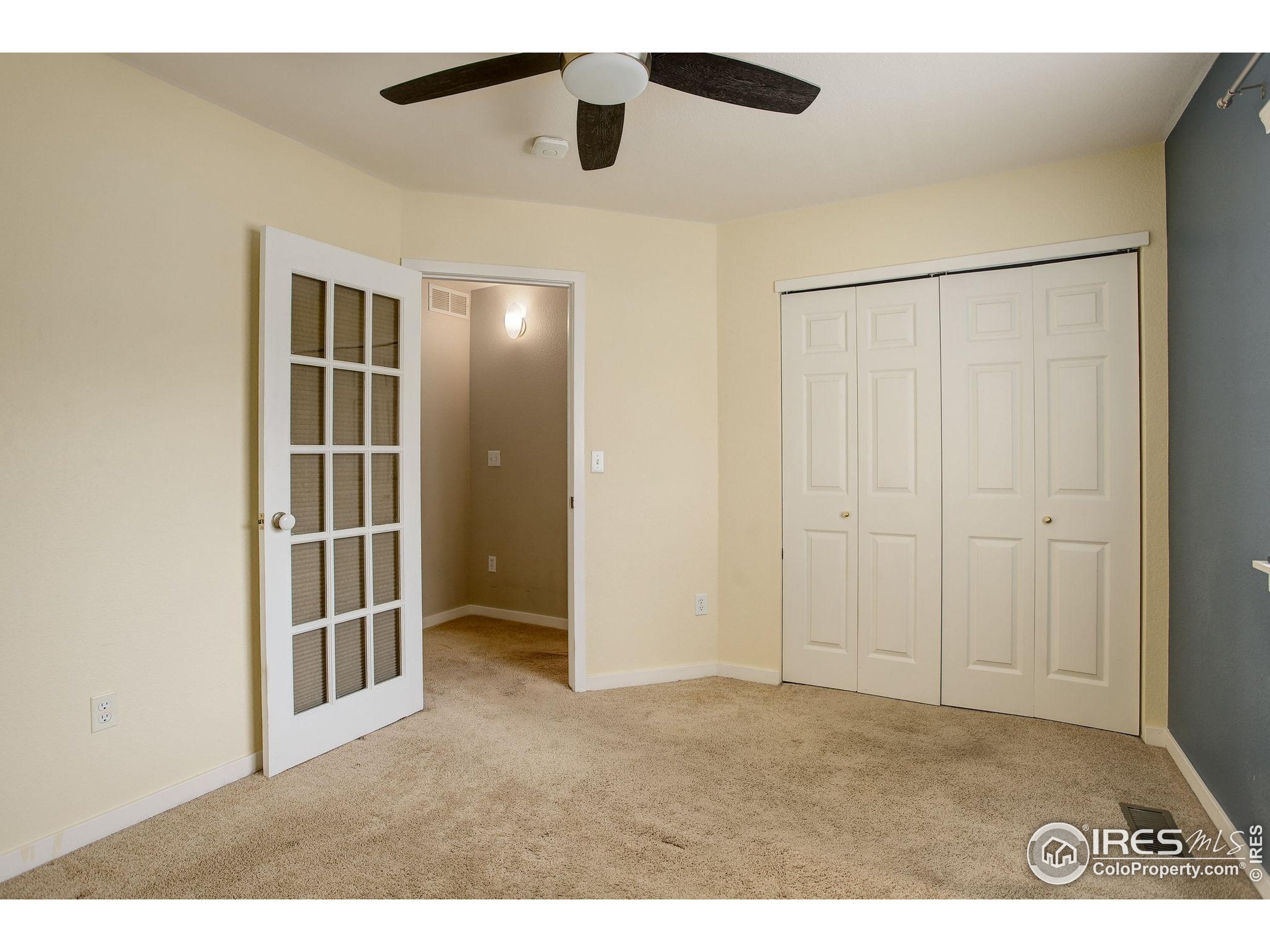 121 Rowena Pl