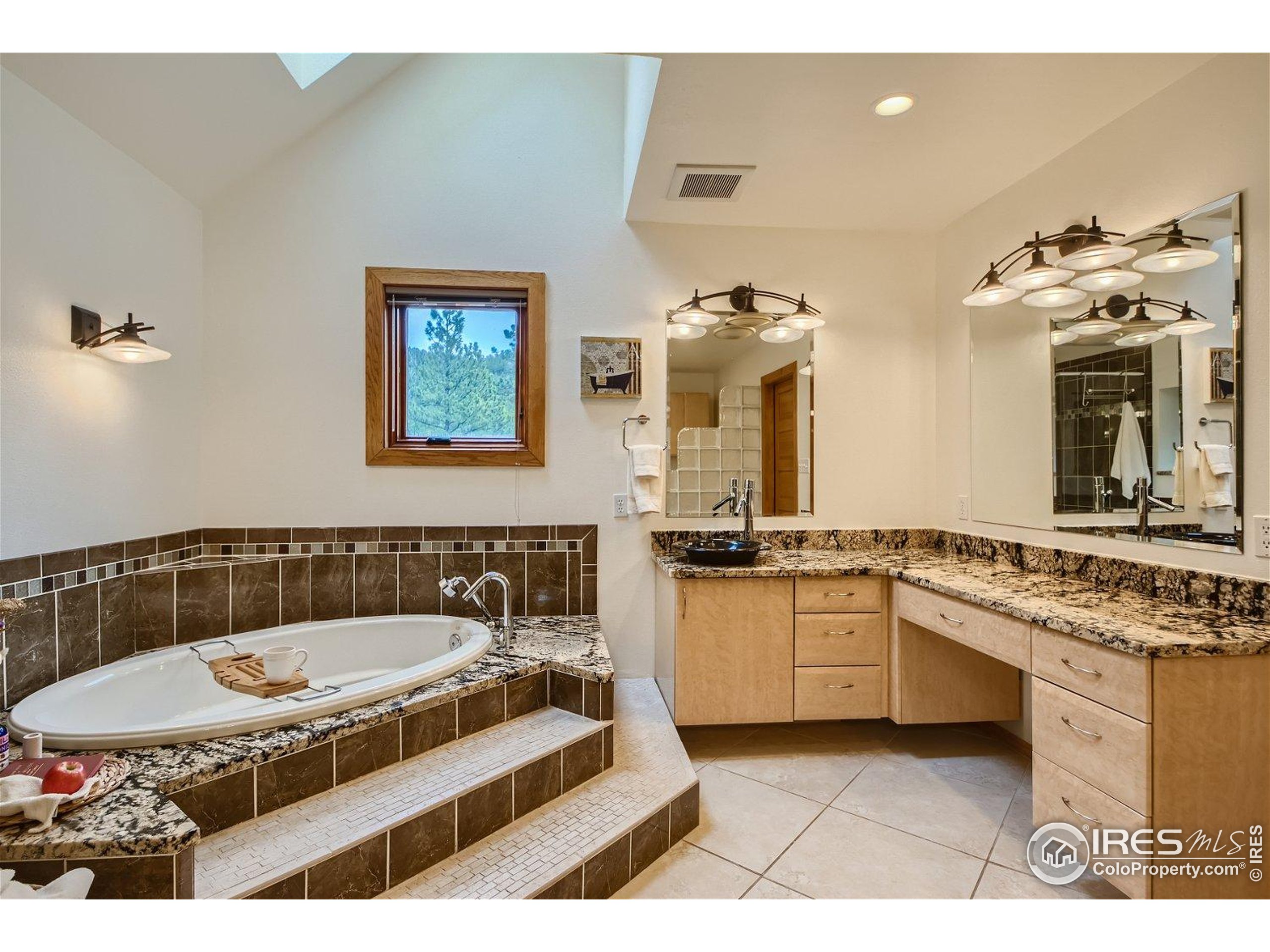 148 Granite Dr