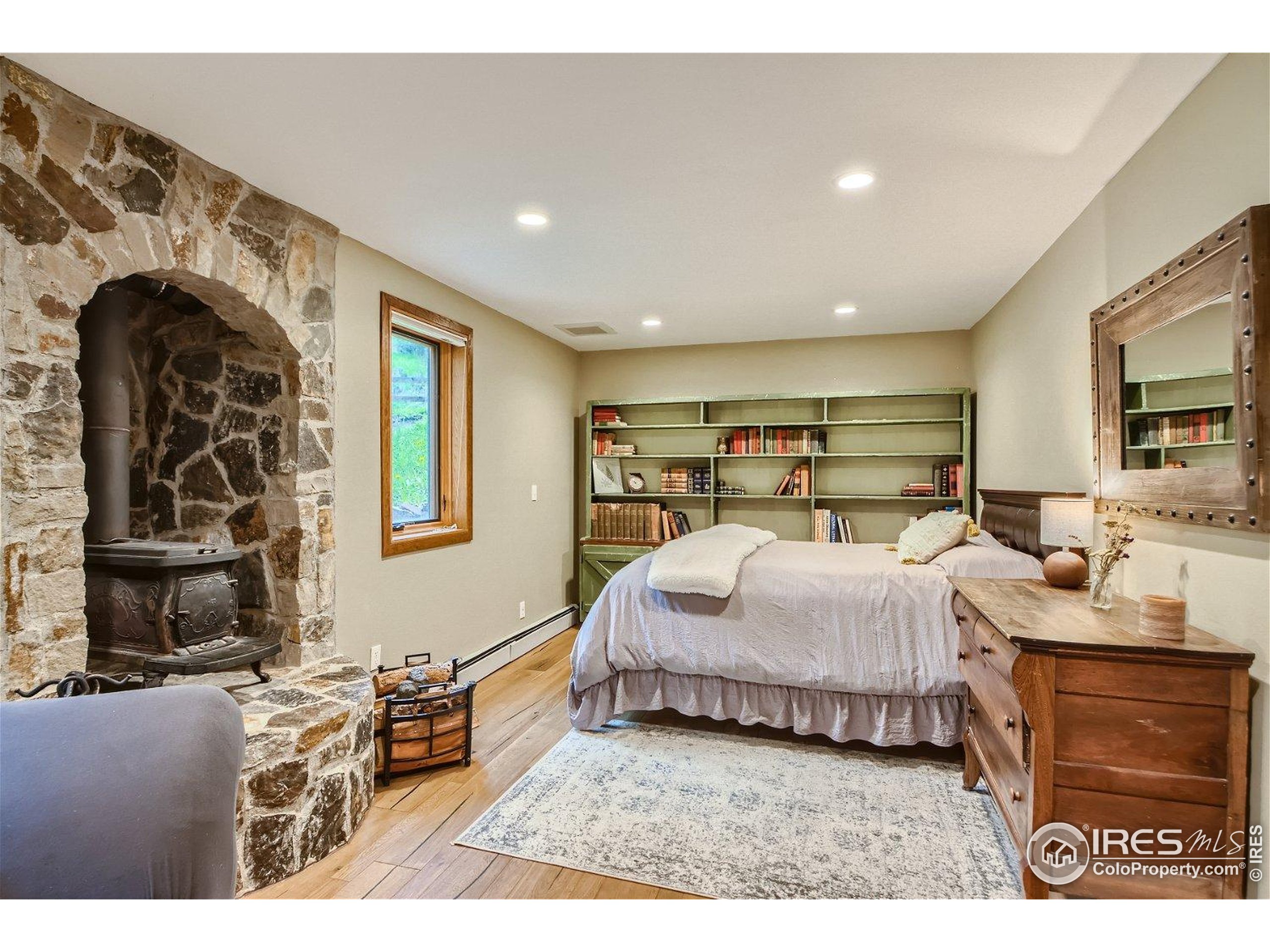148 Granite Dr