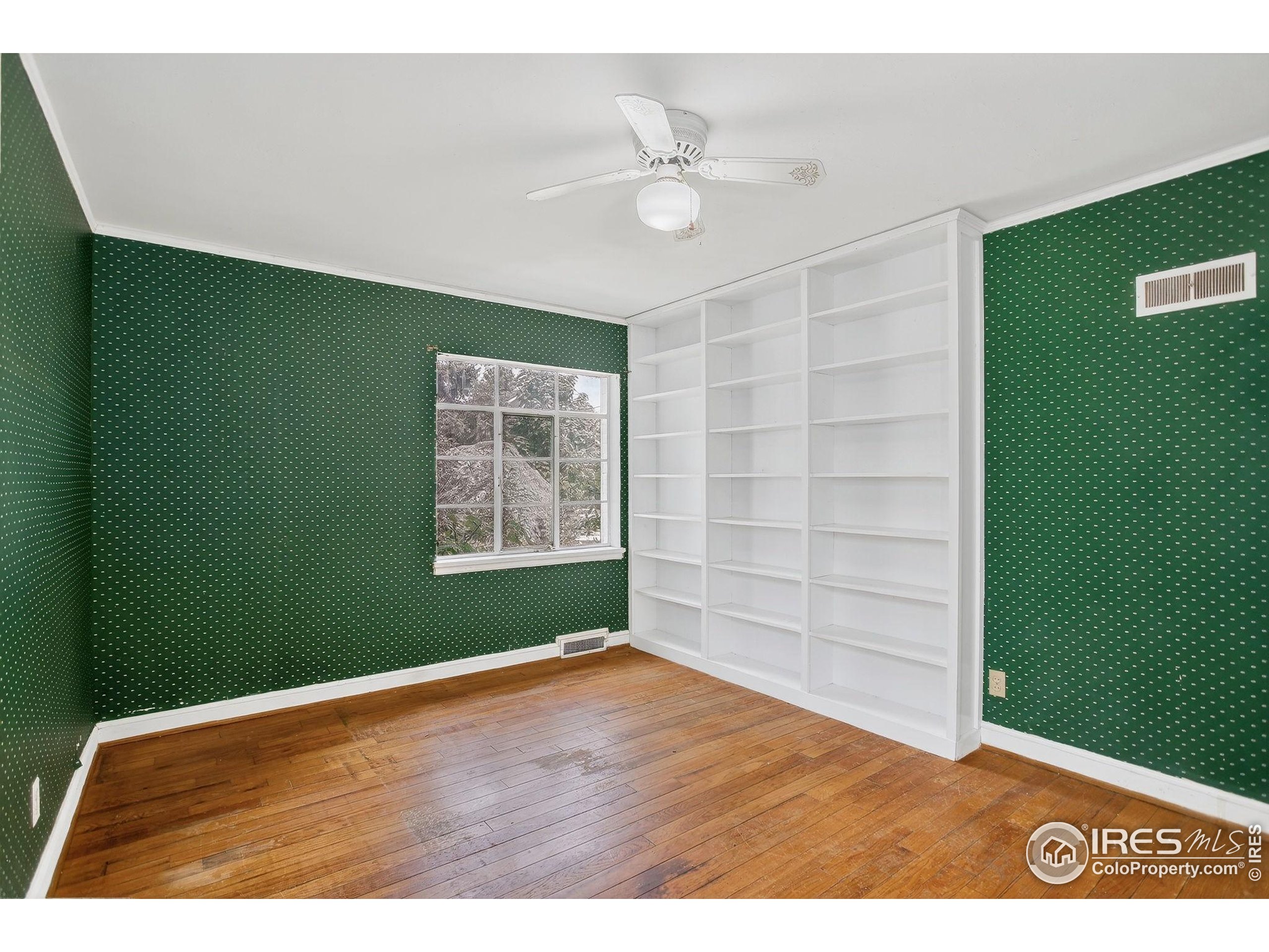 1512 Mariposa Ave