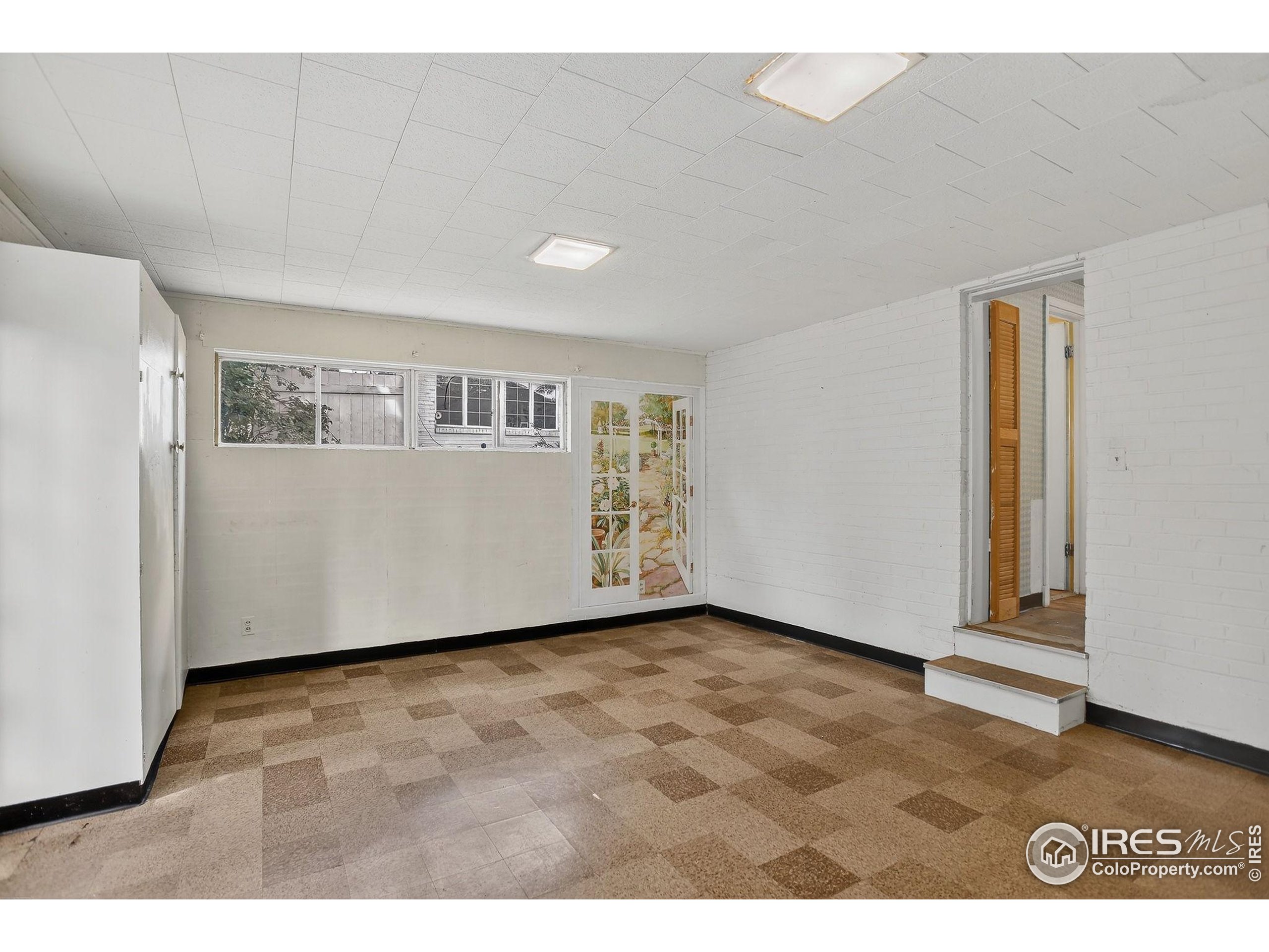 1512 Mariposa Ave