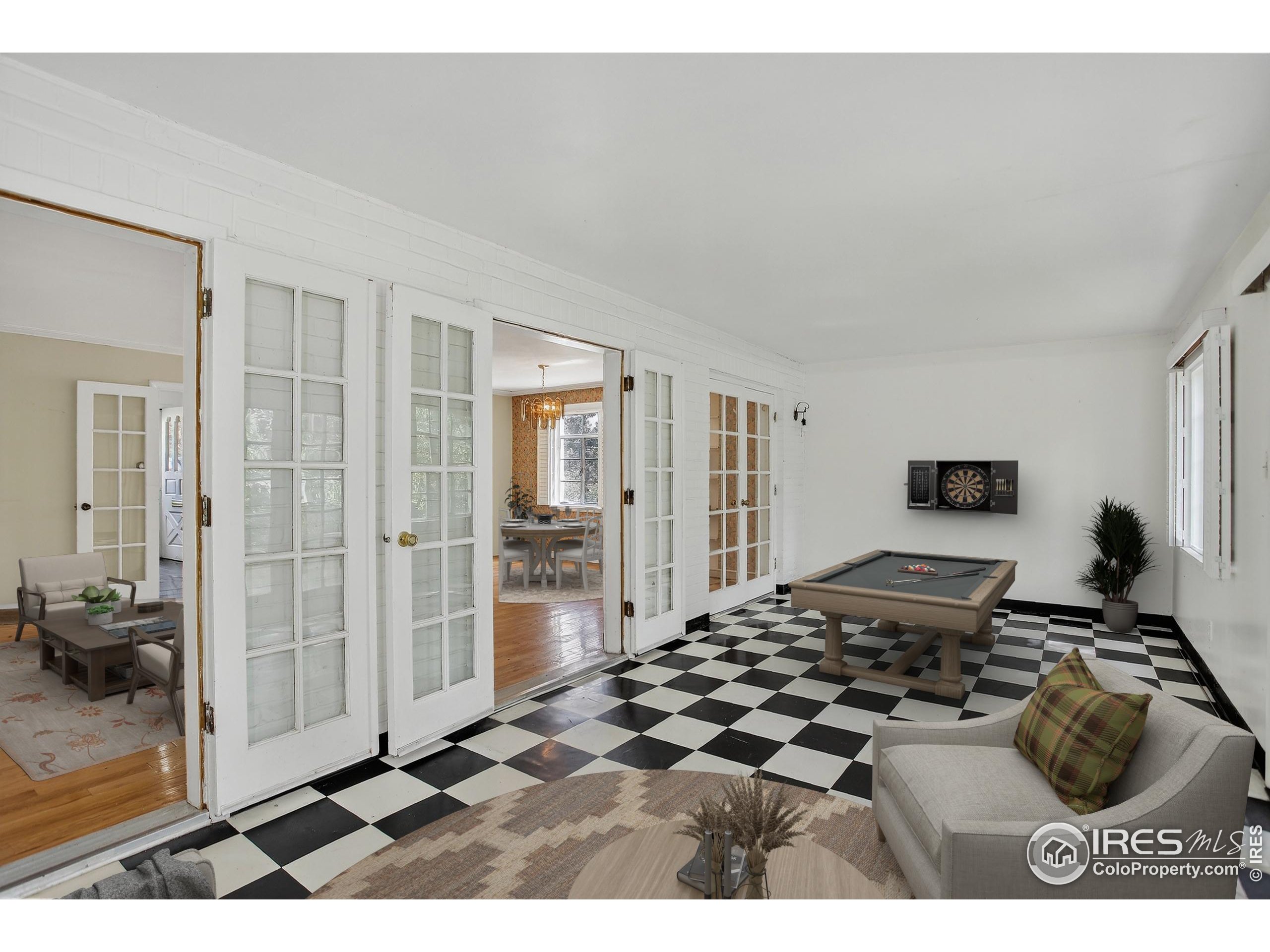 1512 Mariposa Ave