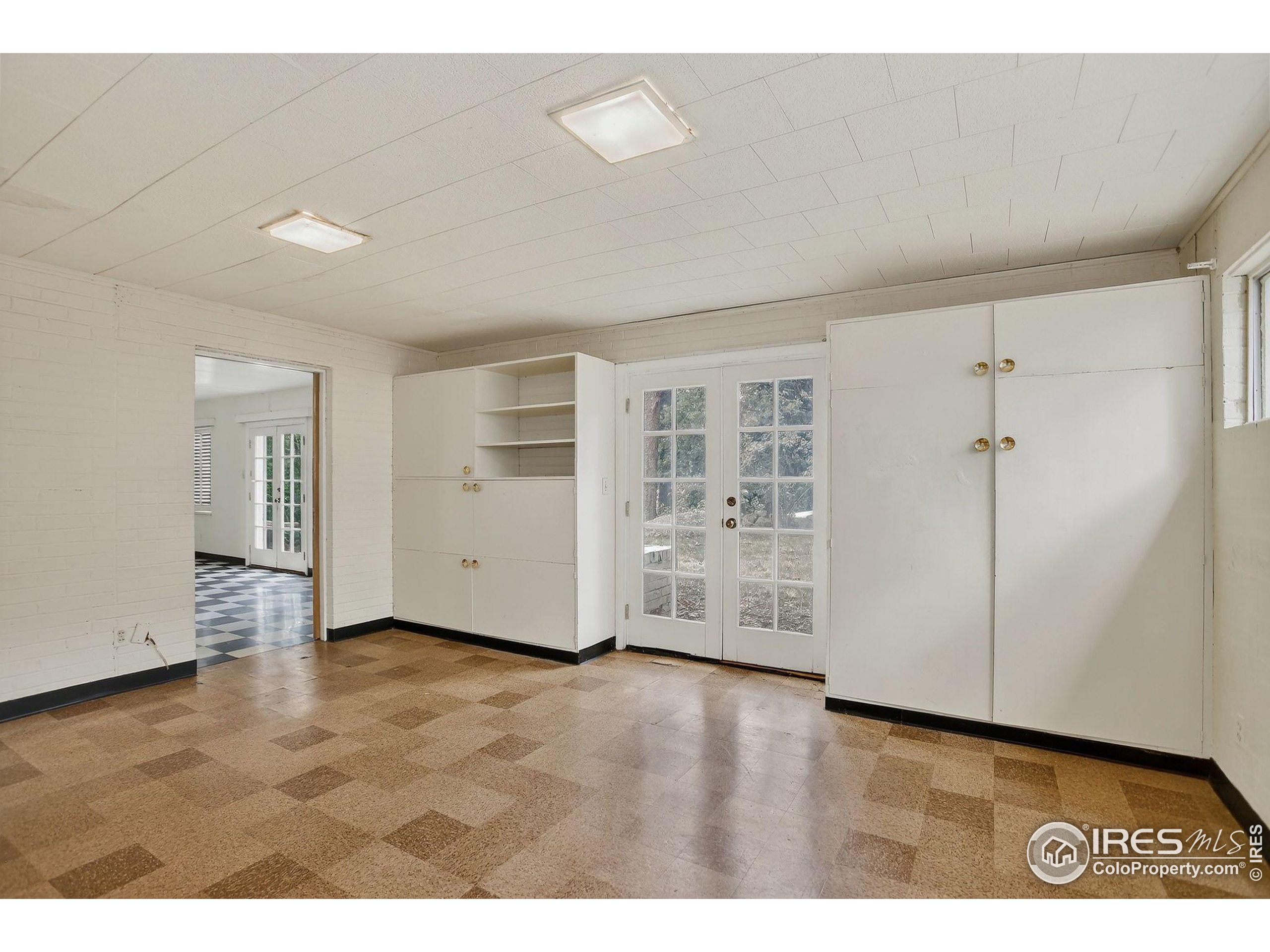 1512 Mariposa Ave