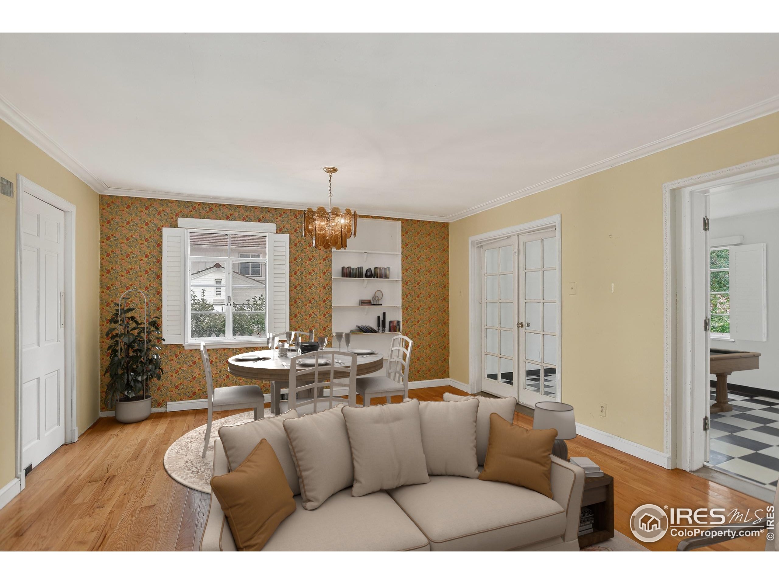 1512 Mariposa Ave