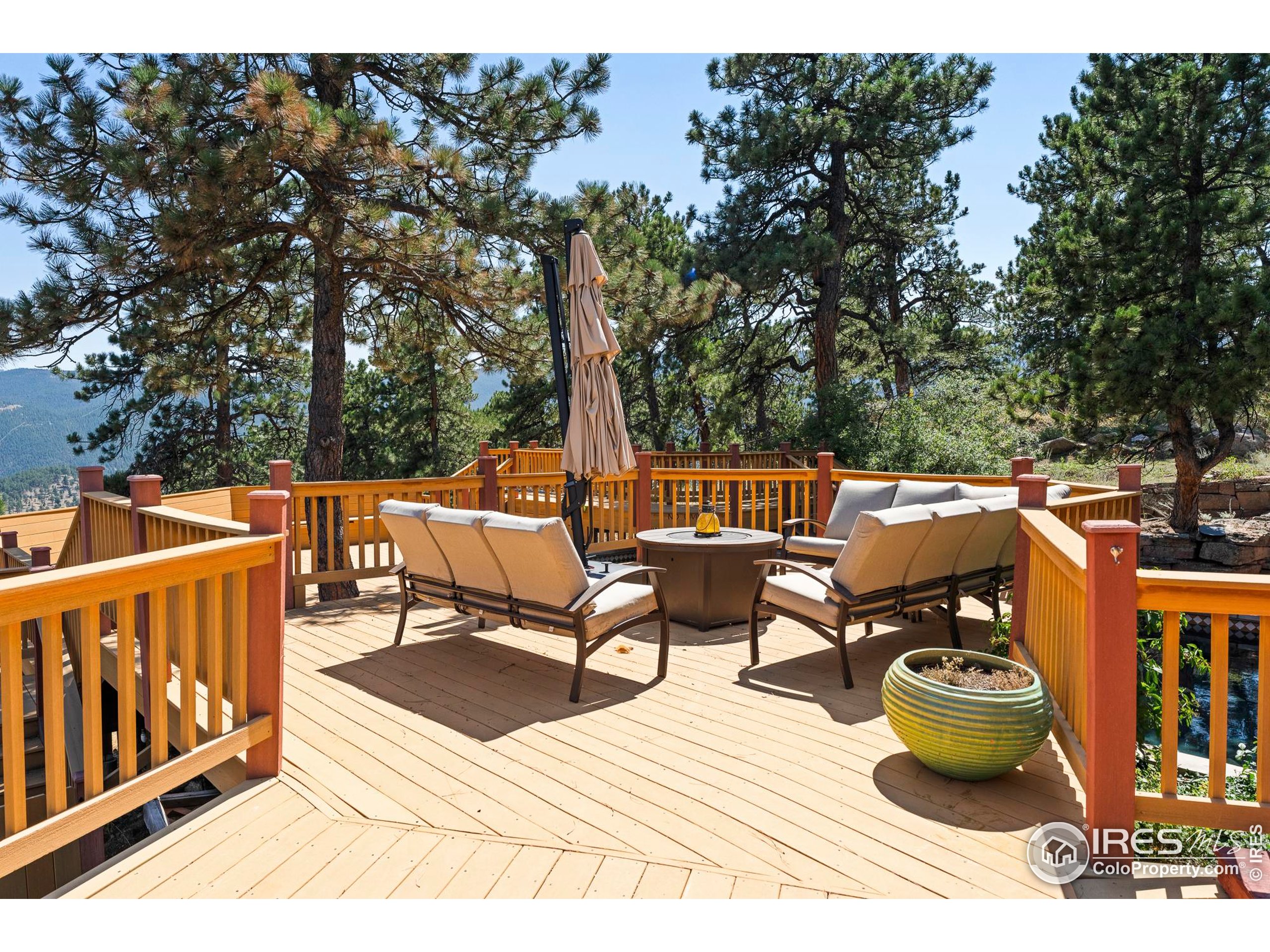 79 , 470, 1327, 1344, 1443 Weaver Dr