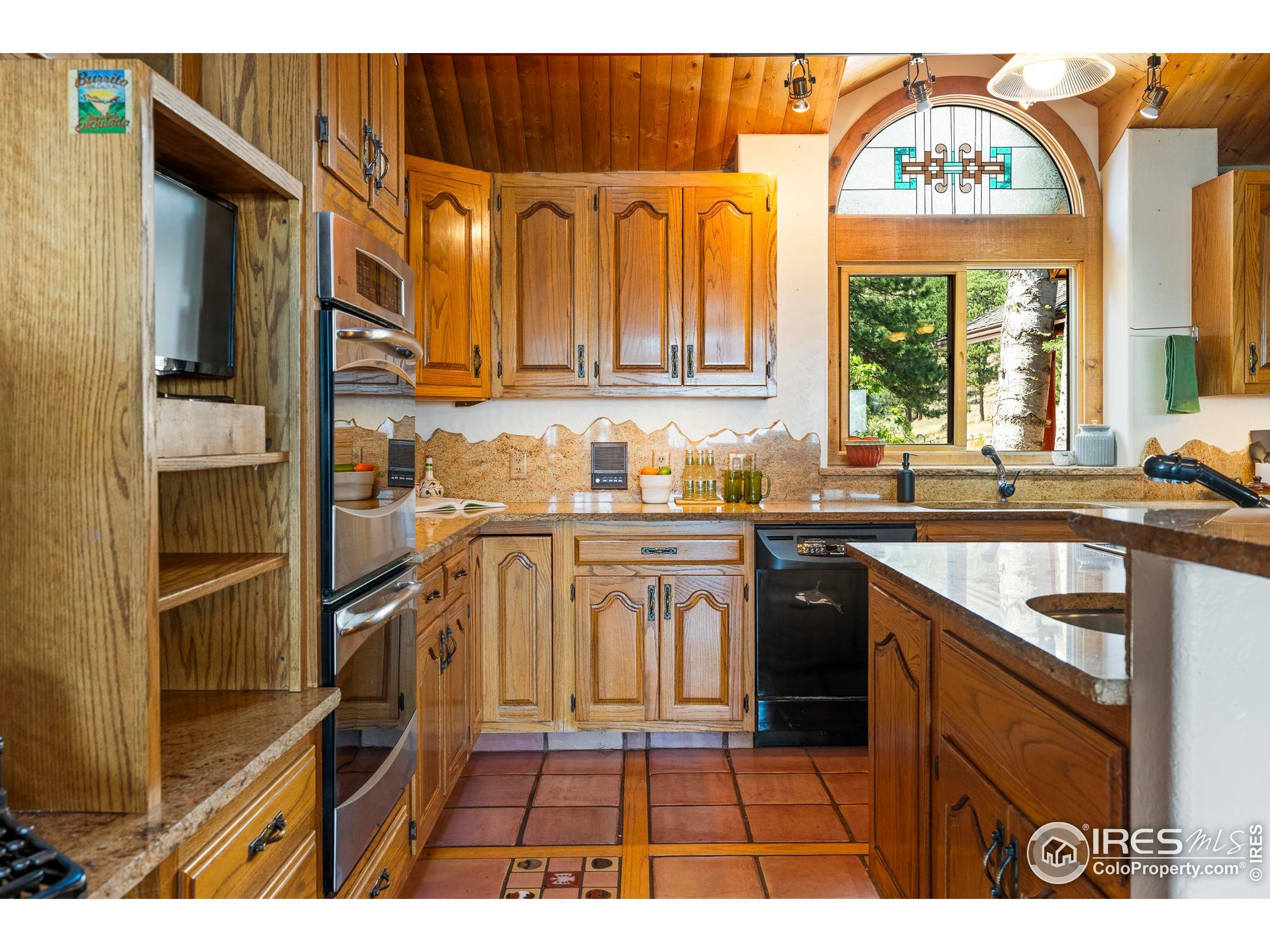 79 , 470, 1327, 1344, 1443 Weaver Dr