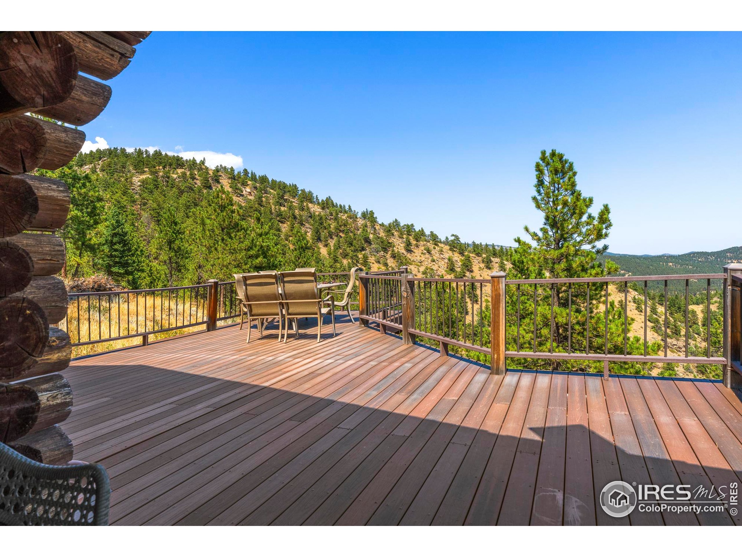 79 , 470, 1327, 1344, 1443 Weaver Dr