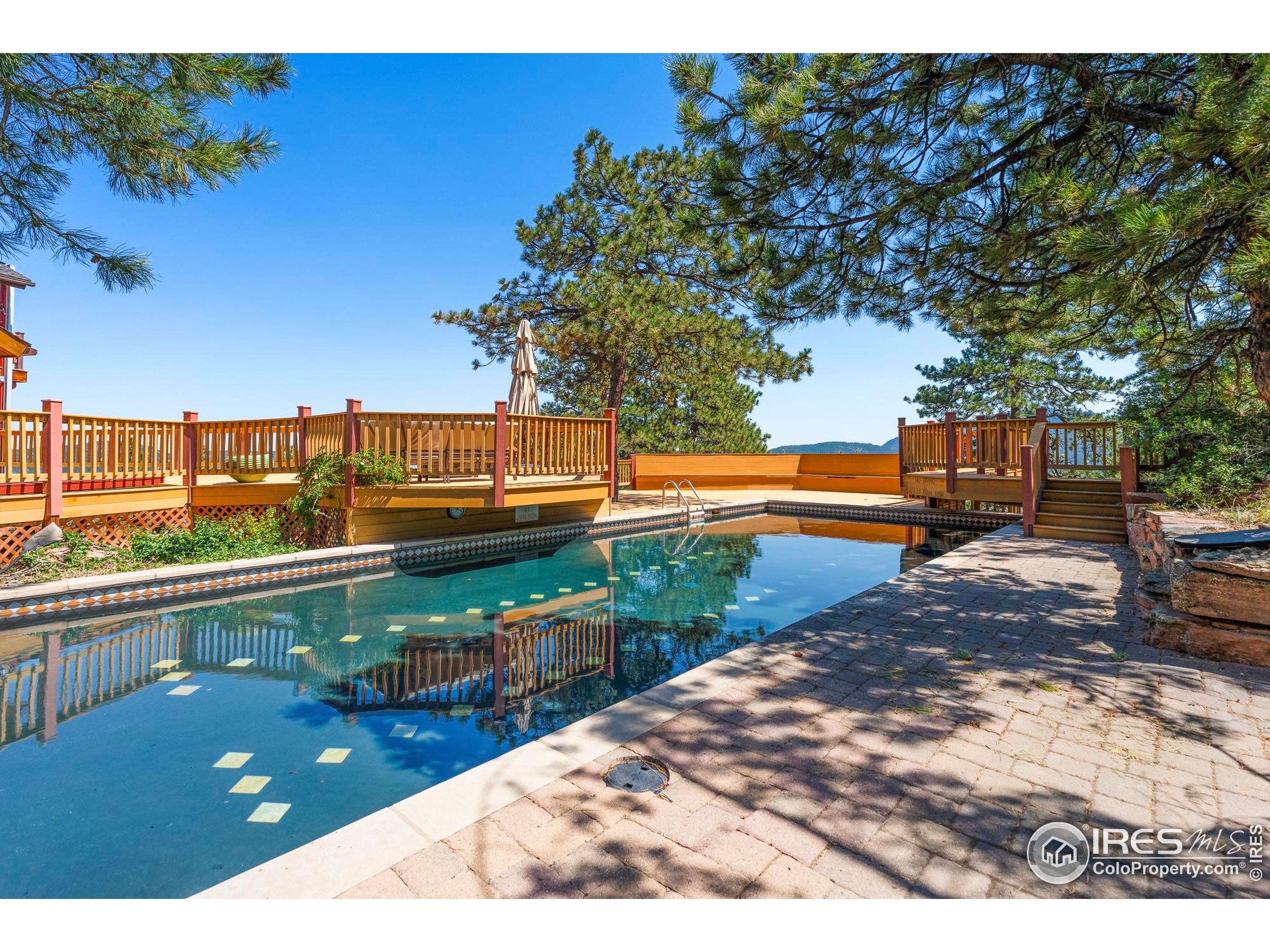 79 , 470, 1327, 1344, 1443 Weaver Dr