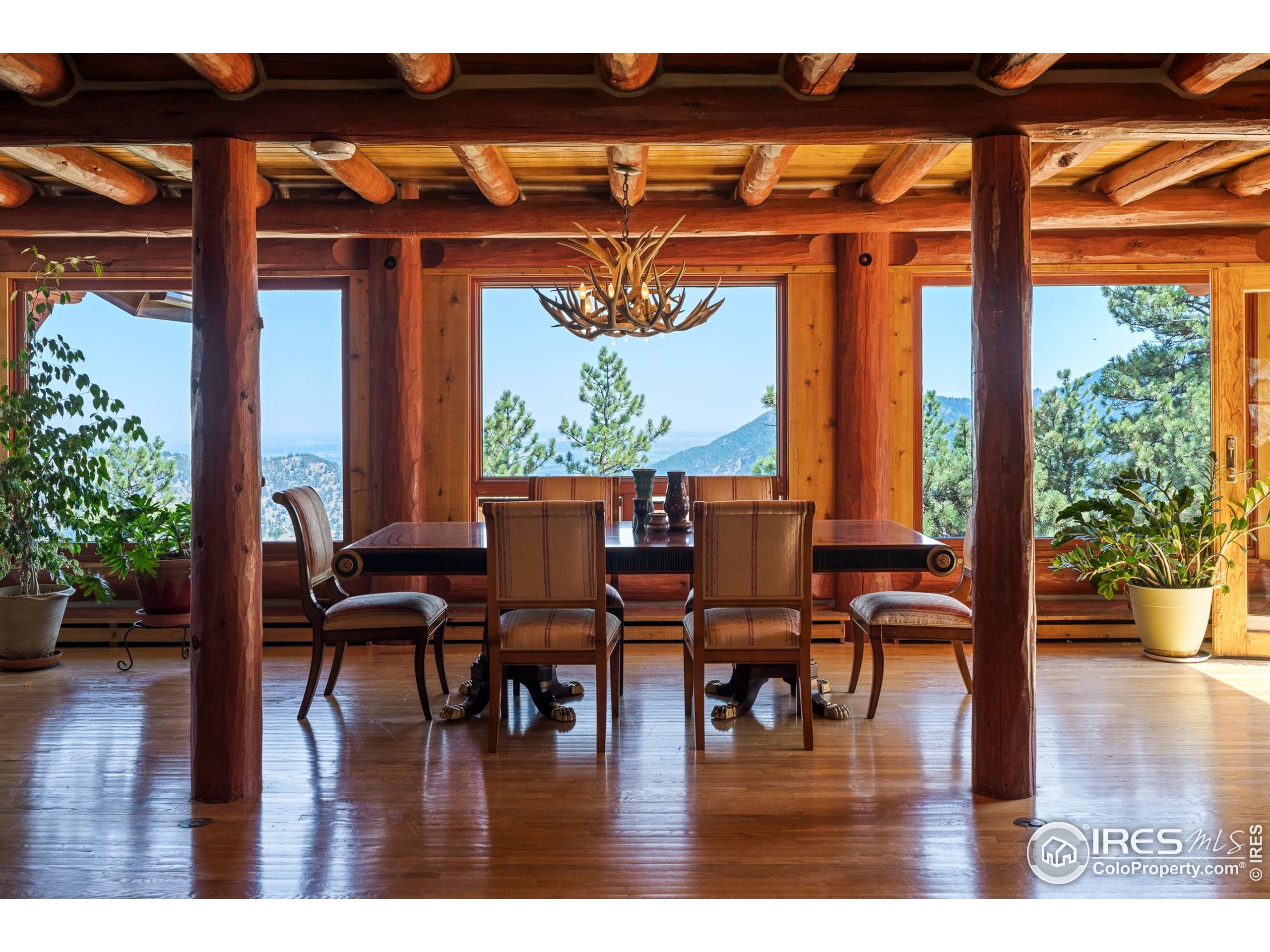 79 , 470, 1327, 1344, 1443 Weaver Dr