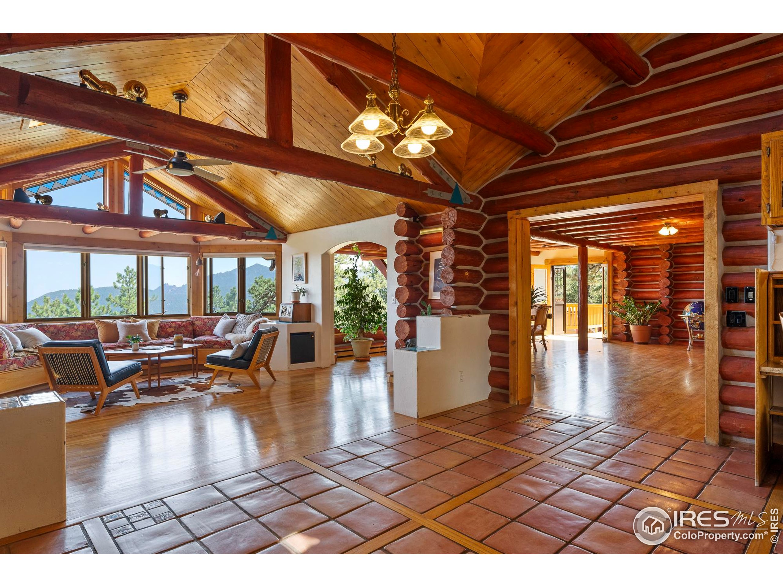 79 , 470, 1327, 1344, 1443 Weaver Dr