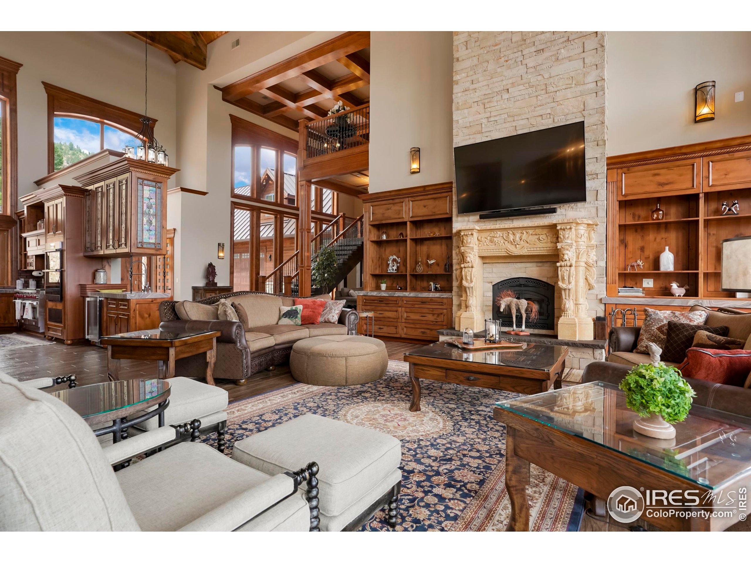 2327 Deer Ridge Dr