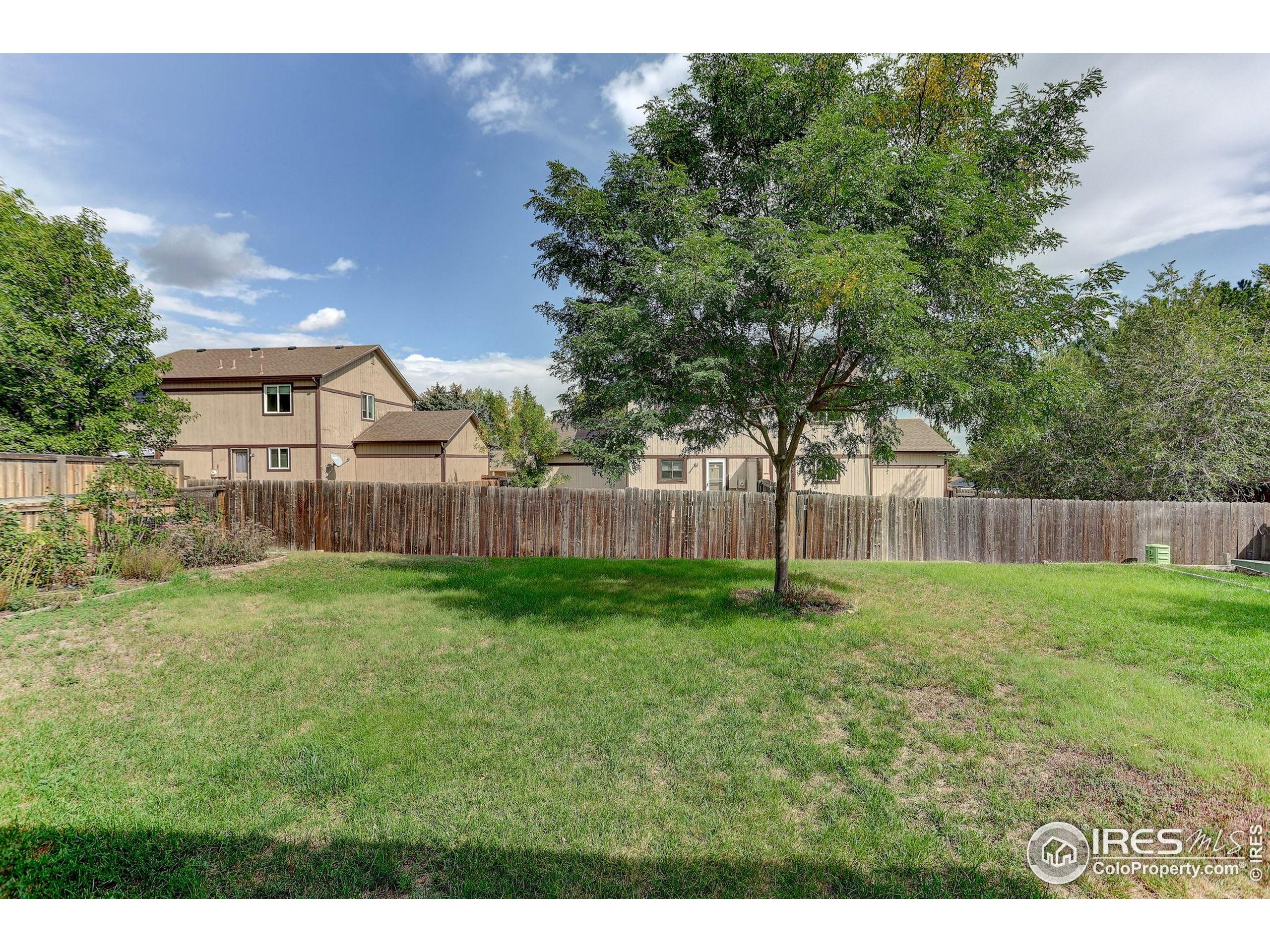 490 E Sutton Cir