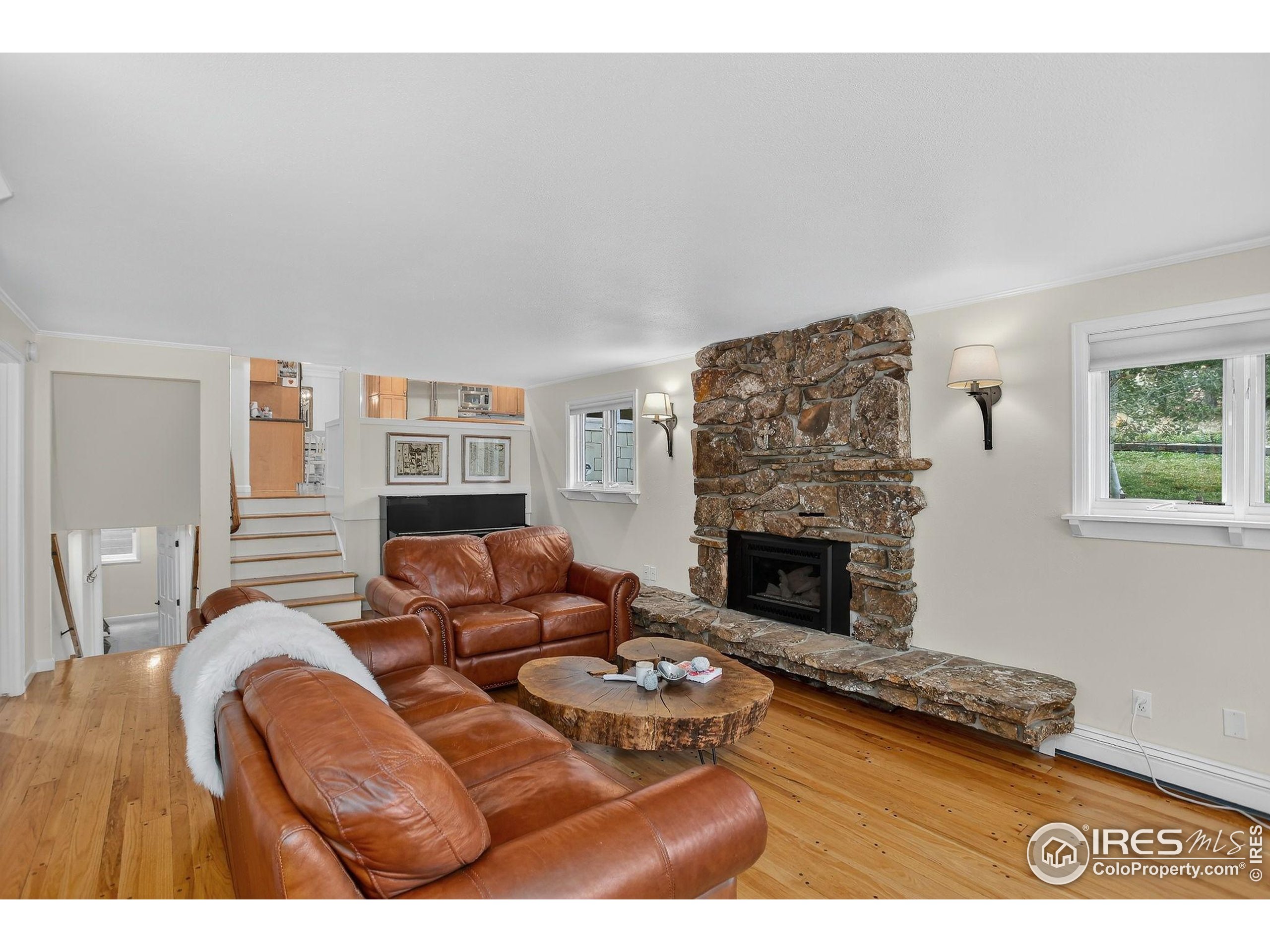 1875 Lehigh St