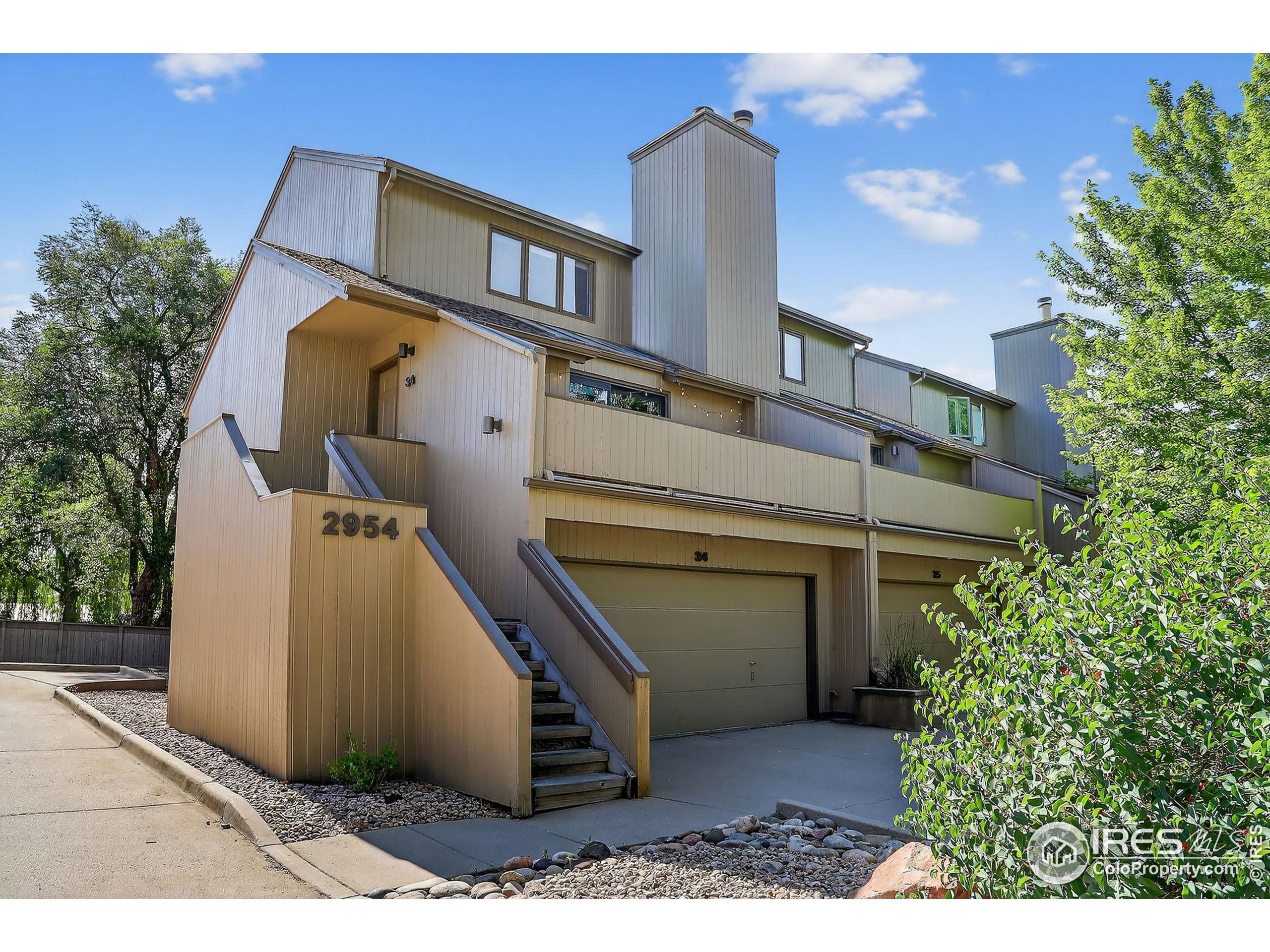 2954 Kalmia Ave #34