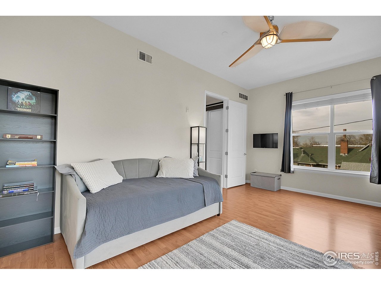 2100 N Humboldt St #205