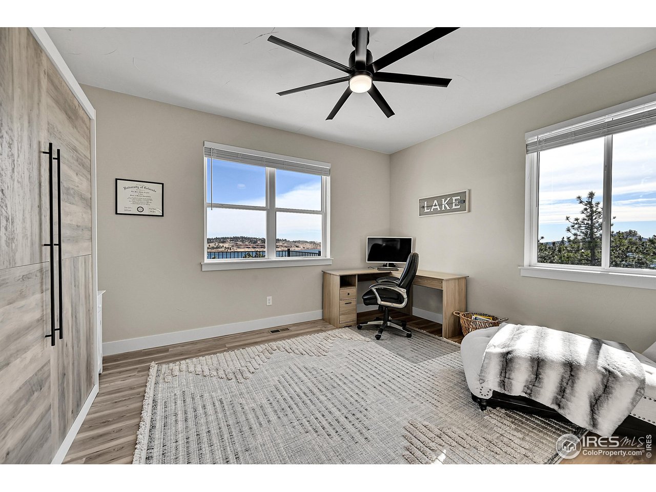 4163 Rainbow View Ln