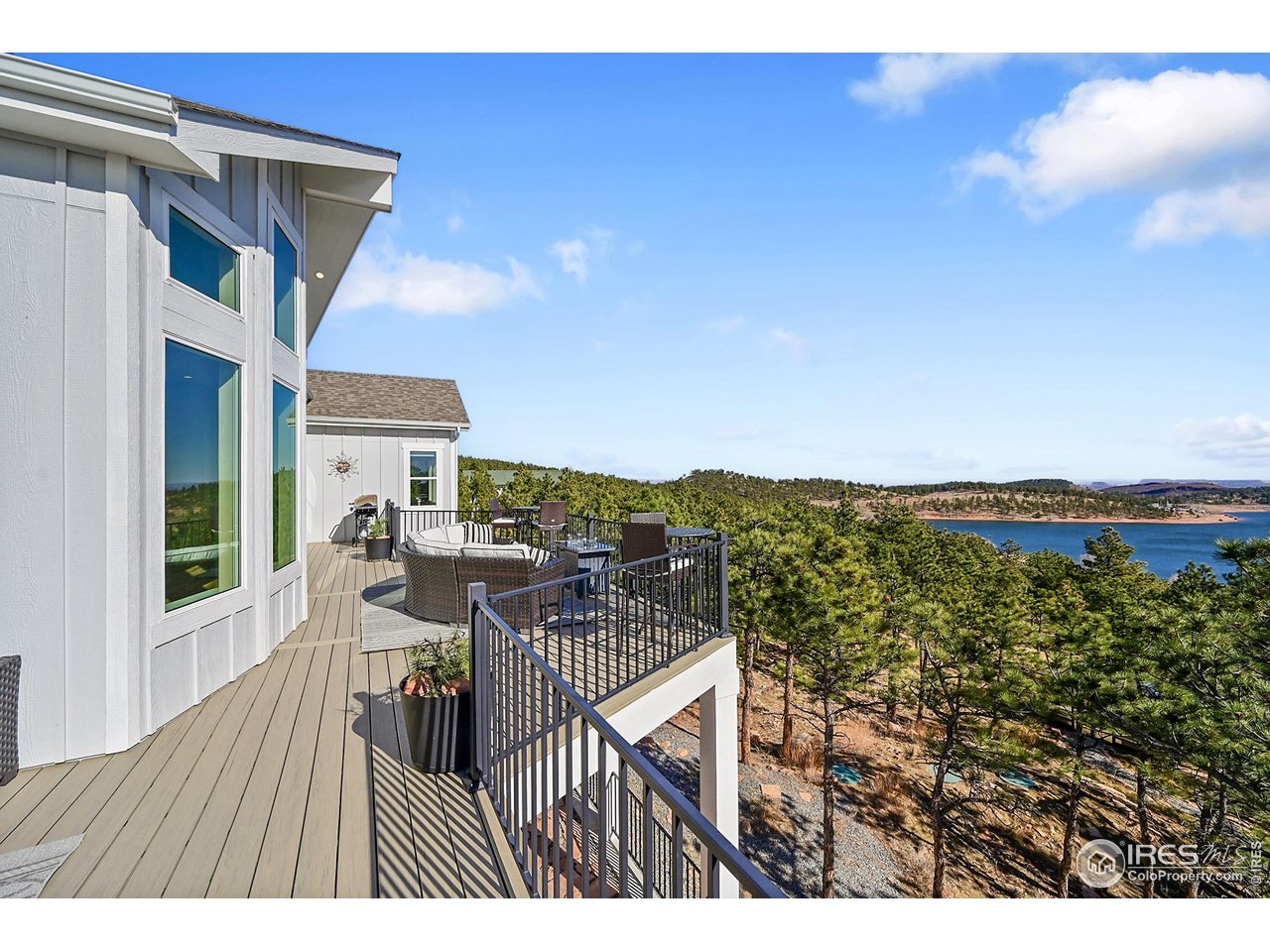 4163 Rainbow View Ln