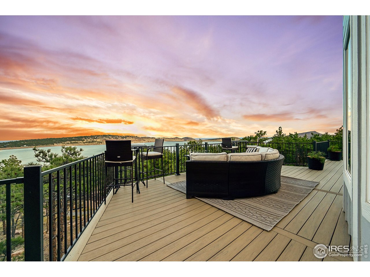 4163 Rainbow View Ln